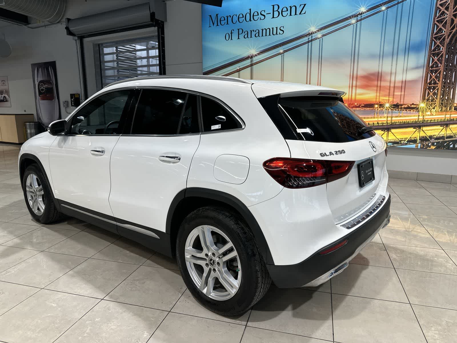 Thumbnail: 2023 Mercedes-Benz GLA - 16