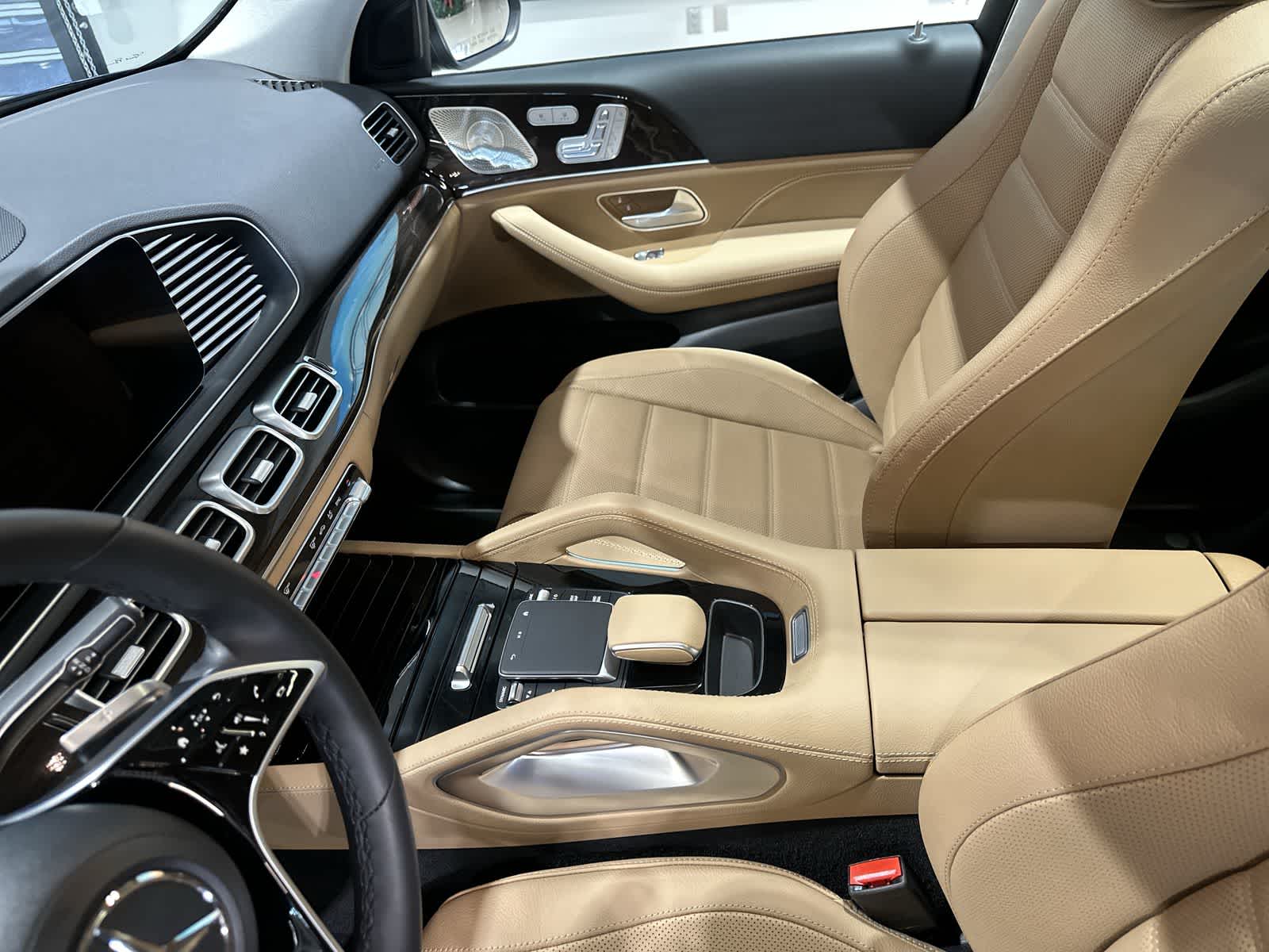 Thumbnail: 2026 Mercedes-Benz GLE - 28