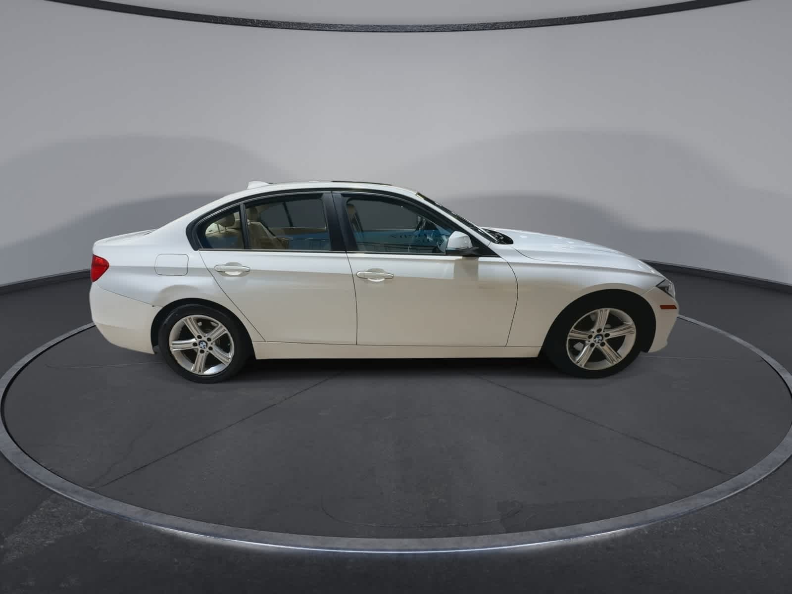 Thumbnail: 2013 BMW 3 Series - 13