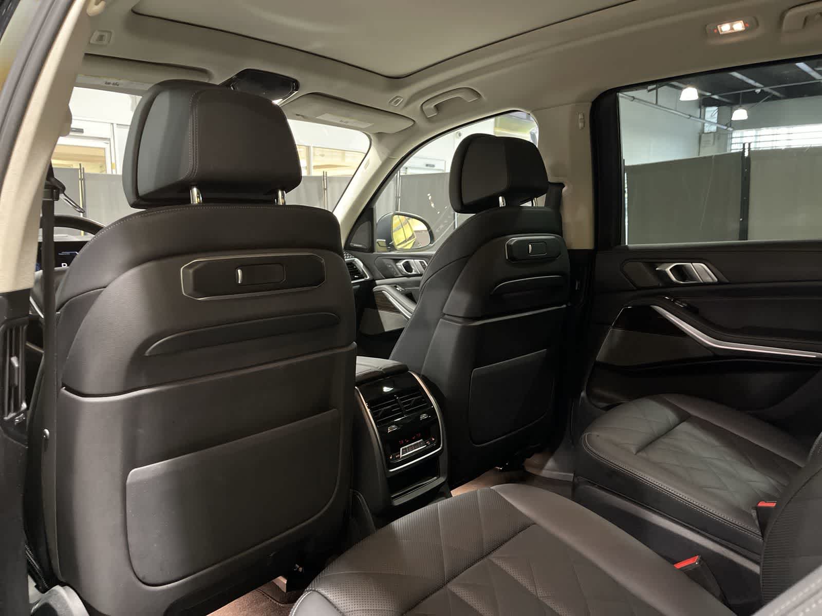 Thumbnail: 2023 BMW X7 - 24