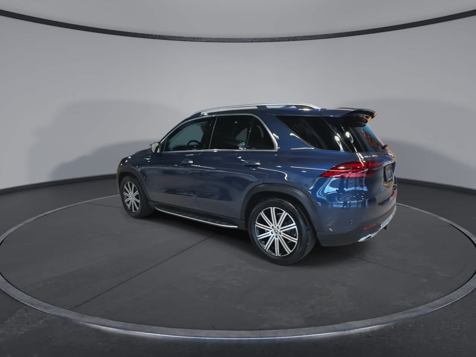 Thumbnail: 2026 Mercedes-Benz GLE - 8