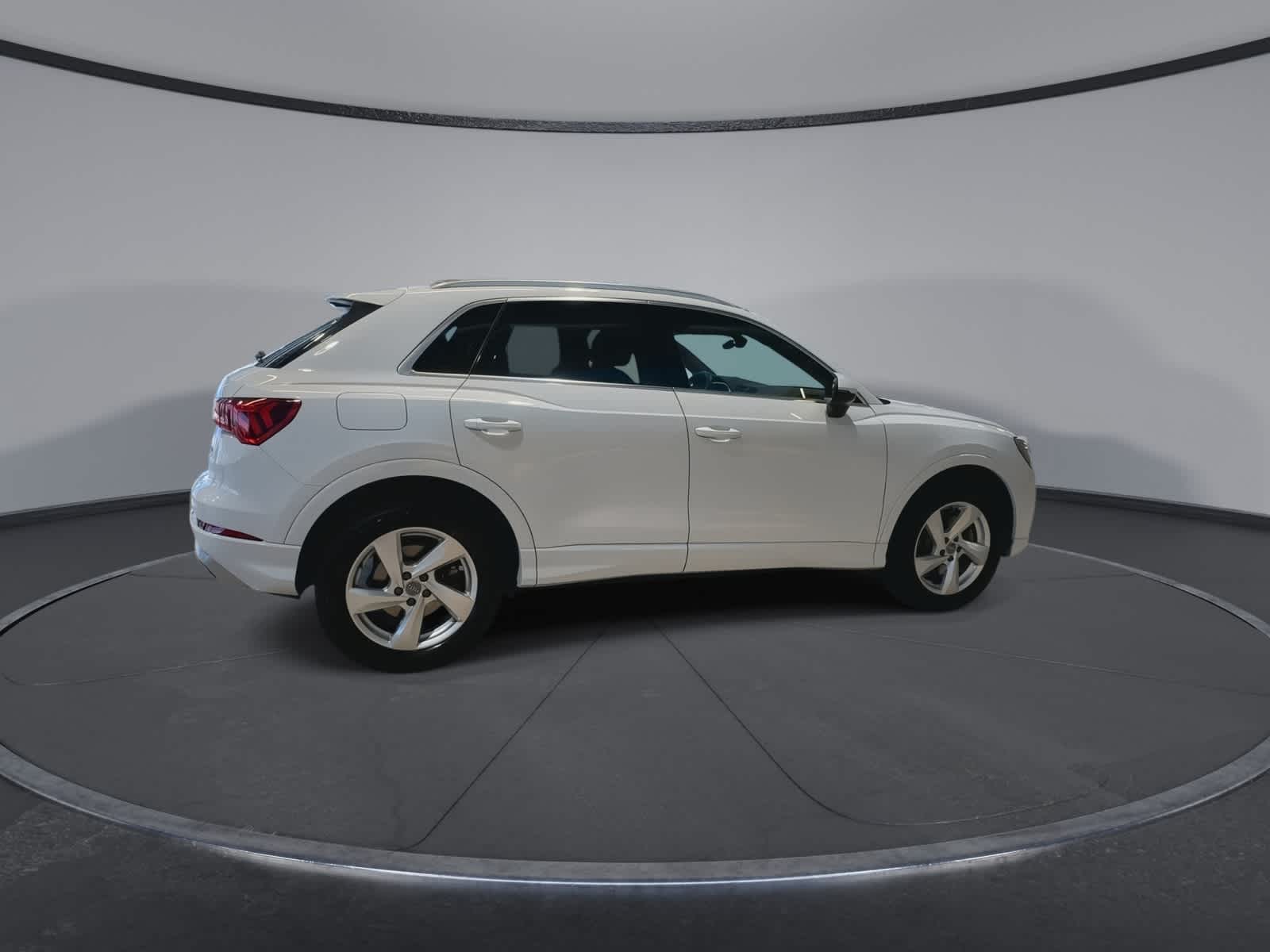 Thumbnail: 2019 Audi Q3 - 12