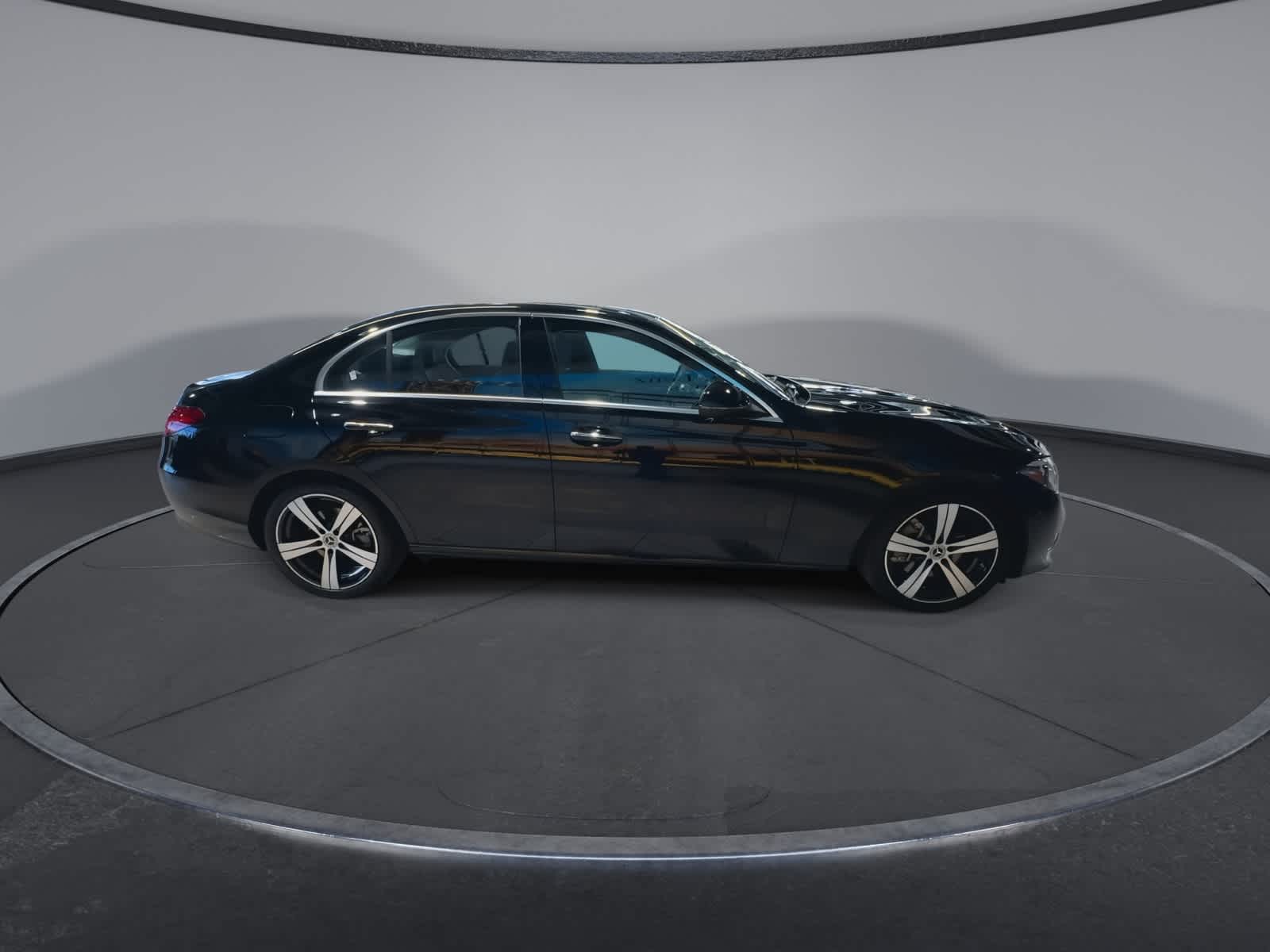 Thumbnail: 2025 Mercedes-Benz C-Class - 13