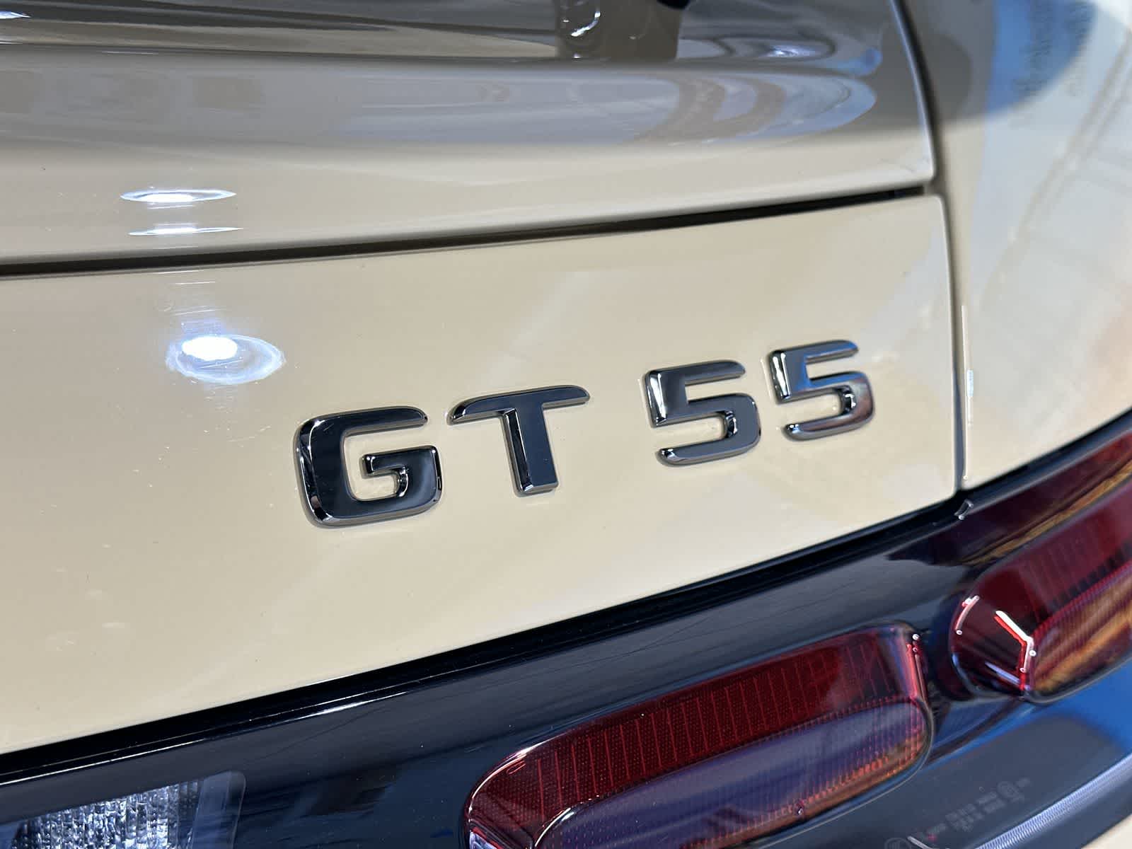 Thumbnail: 2025 Mercedes-Benz AMG GT - 19