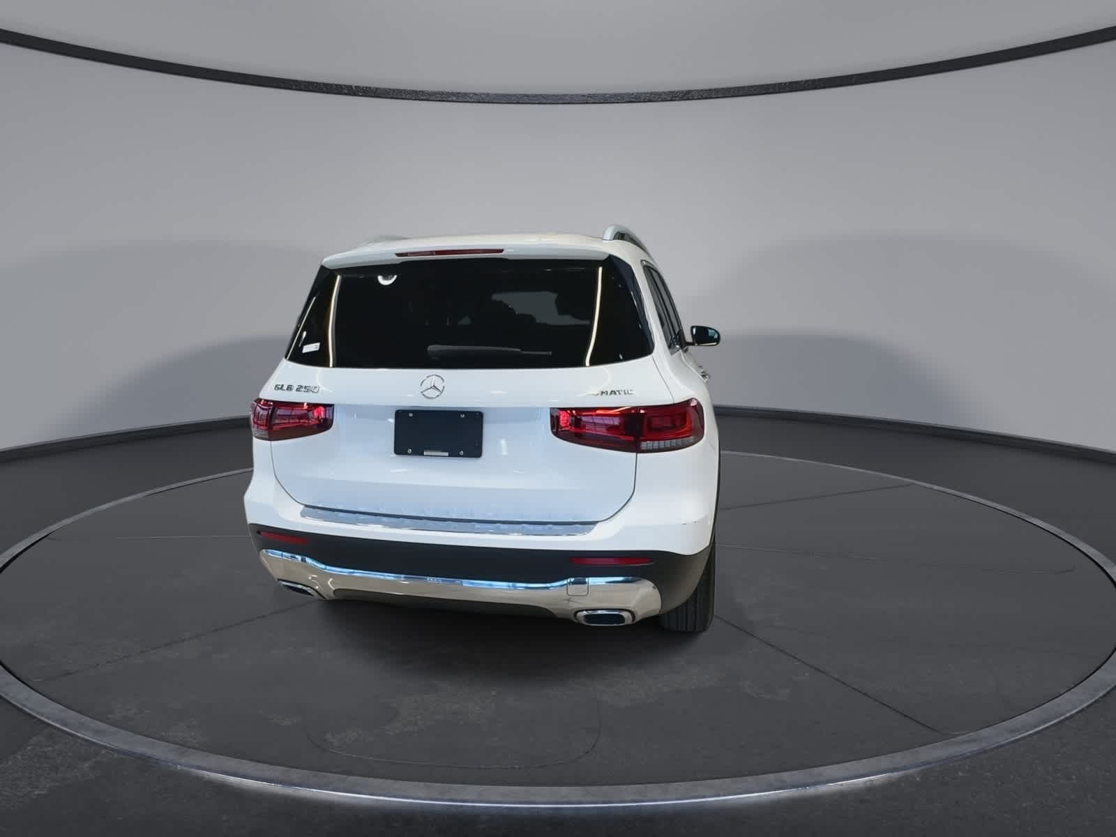 Thumbnail: 2020 Mercedes-Benz GLB - 10