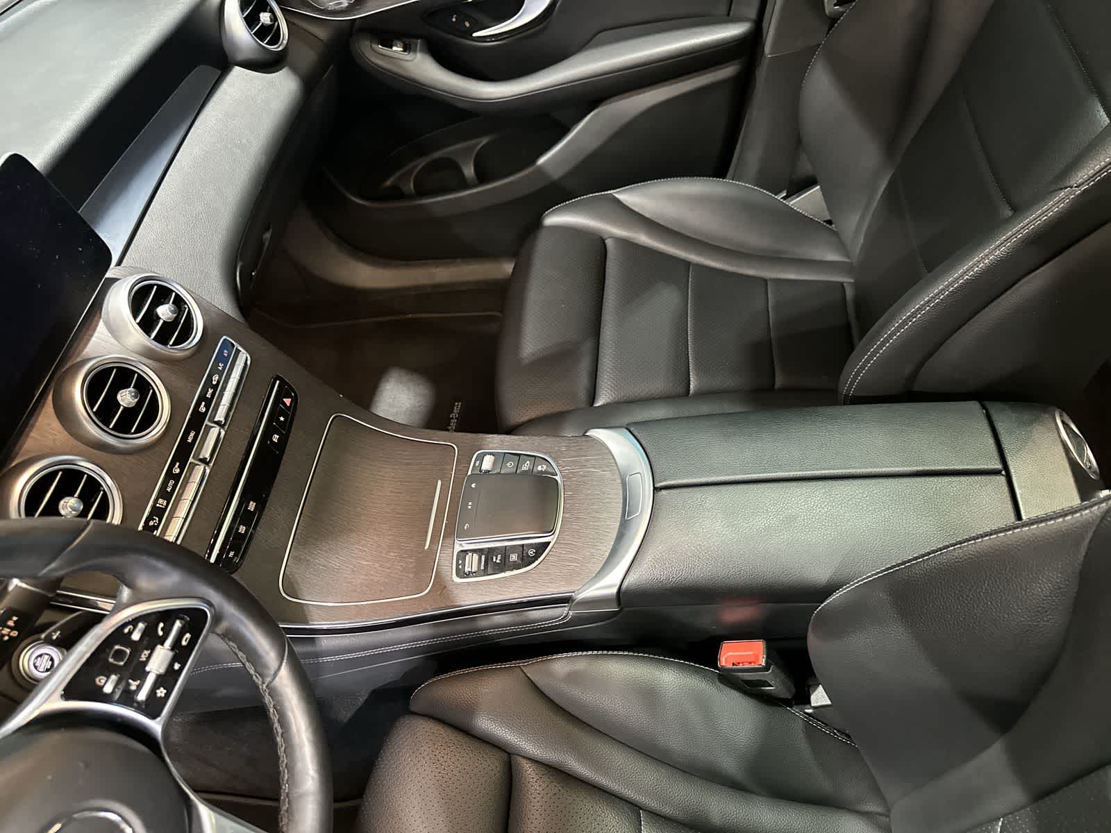 Thumbnail: 2020 Mercedes-Benz GLC - 28