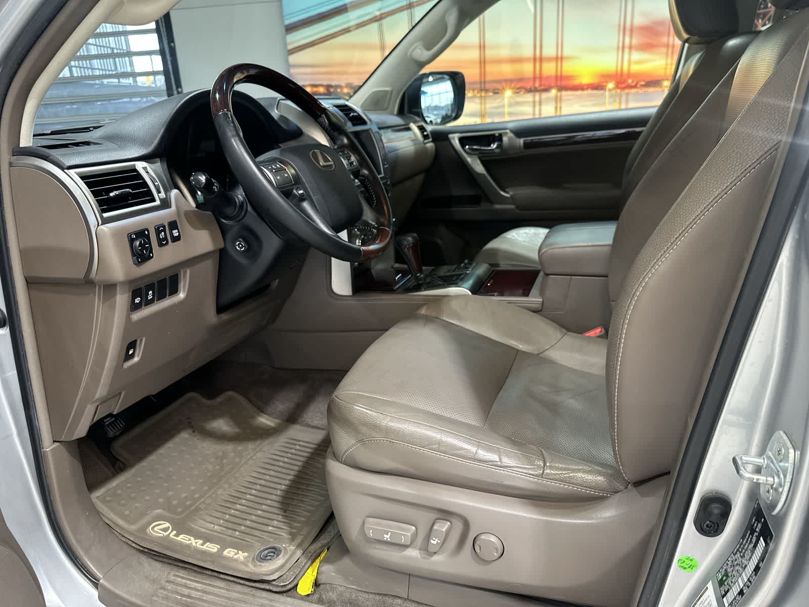 Thumbnail: 2019 Lexus GX - 14