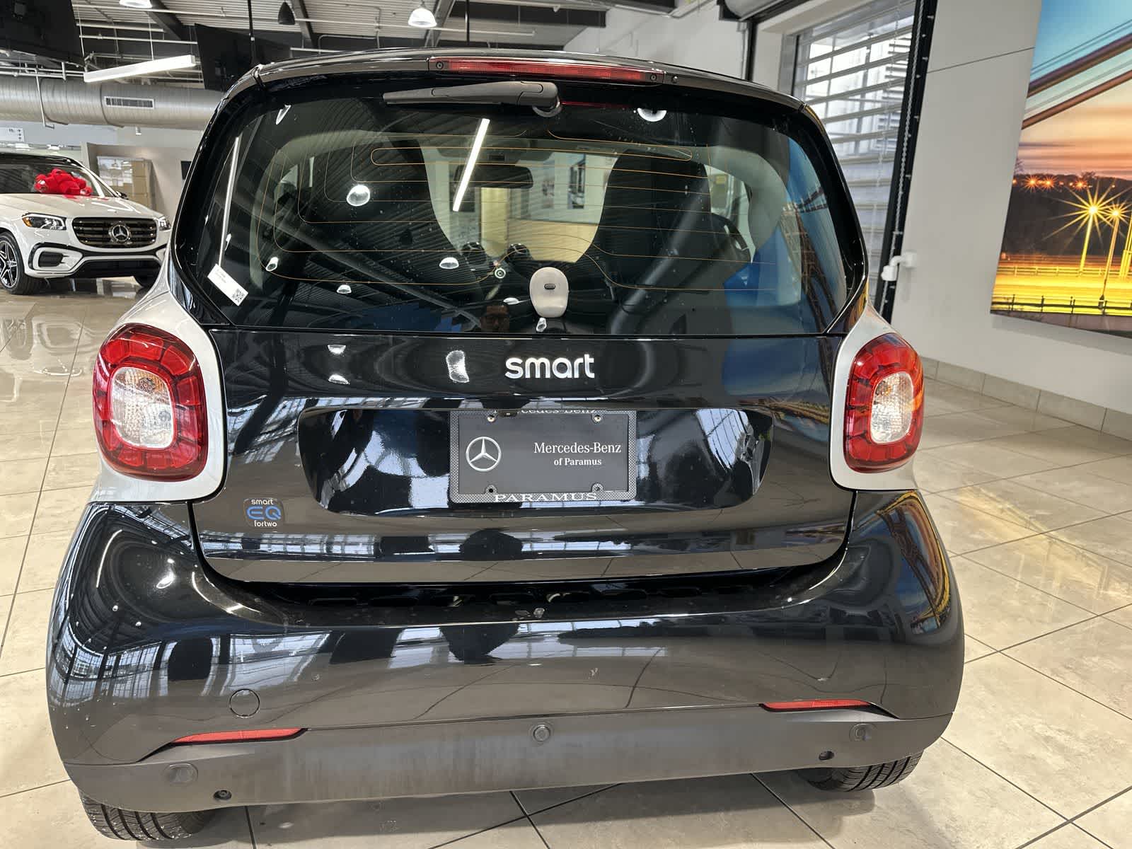 Thumbnail: 2018 smart fortwo - 17
