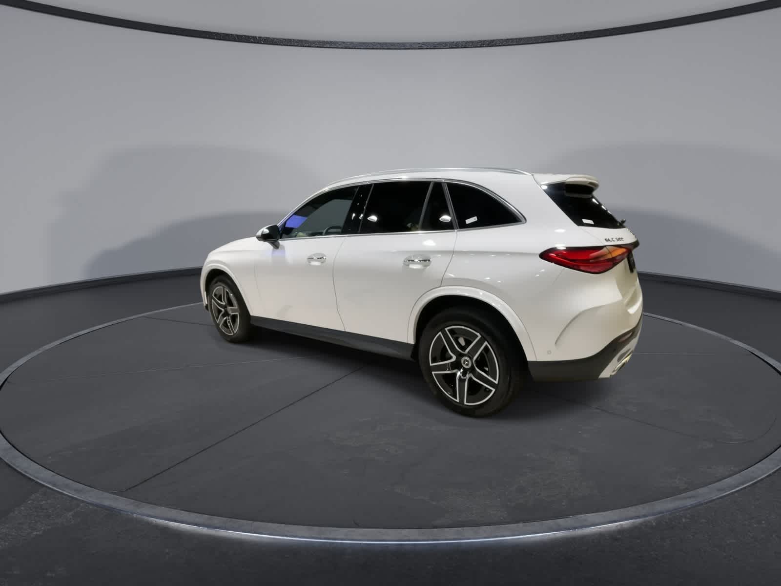 Thumbnail: 2025 Mercedes-Benz GLC - 8