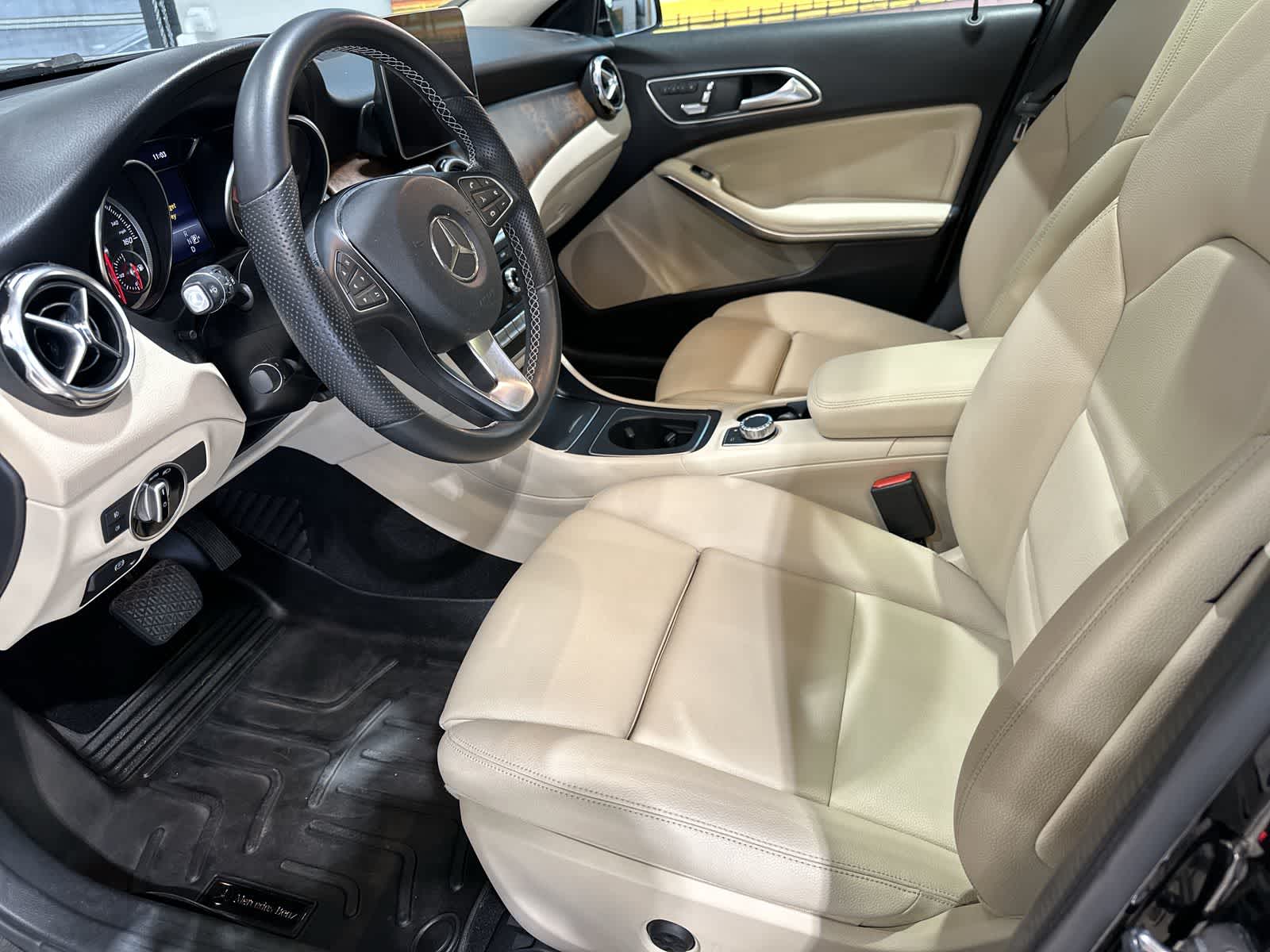 Thumbnail: 2019 Mercedes-Benz GLA - 14