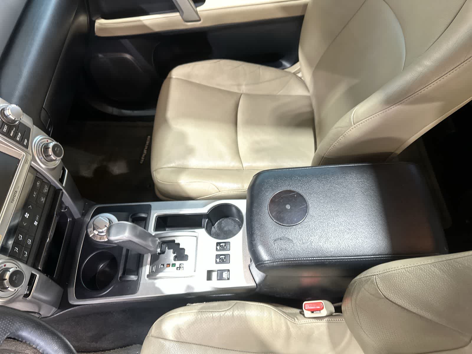 Thumbnail: 2011 Toyota 4Runner - 16