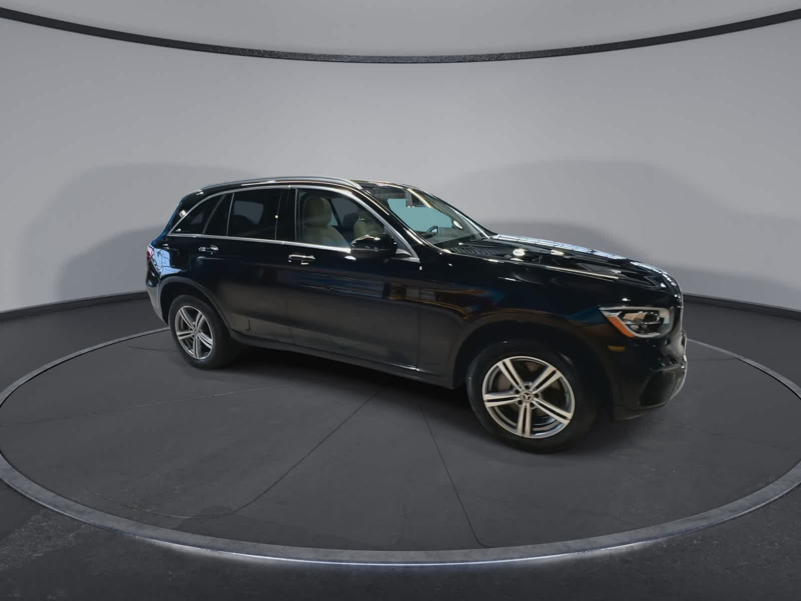 Thumbnail: 2022 Mercedes-Benz GLC - 2