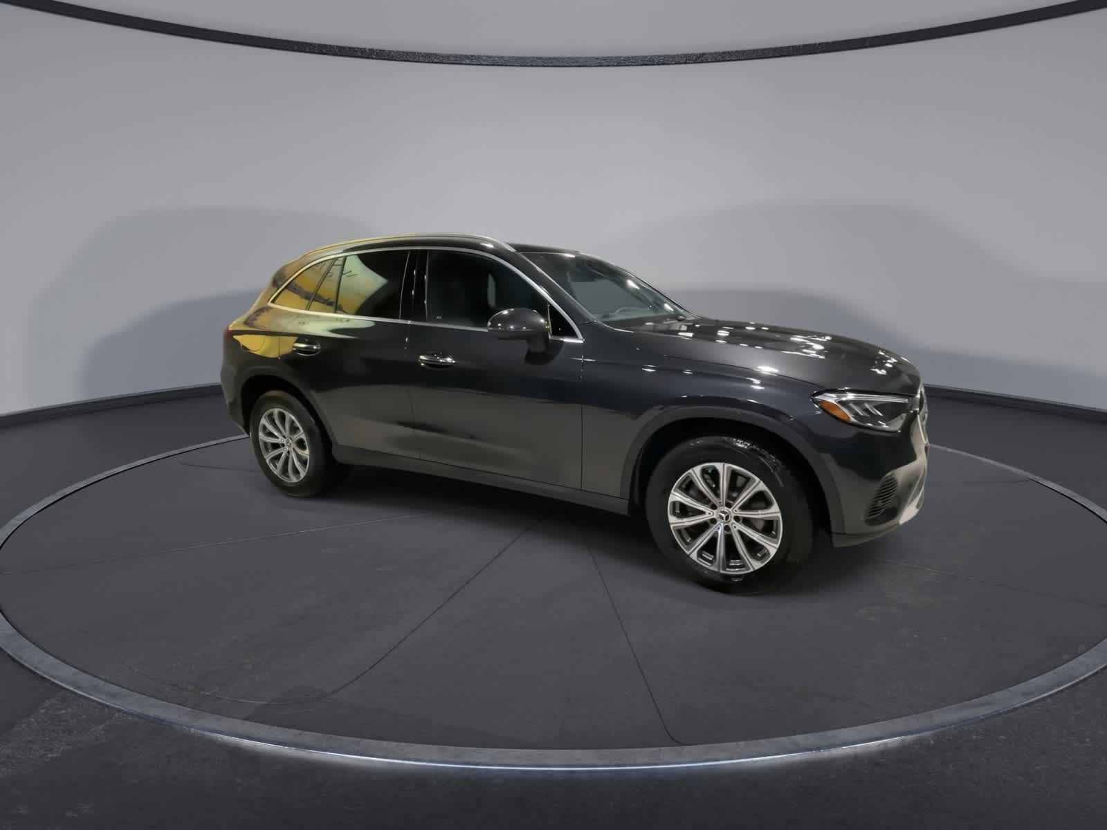 Thumbnail: 2025 Mercedes-Benz GLC - 2