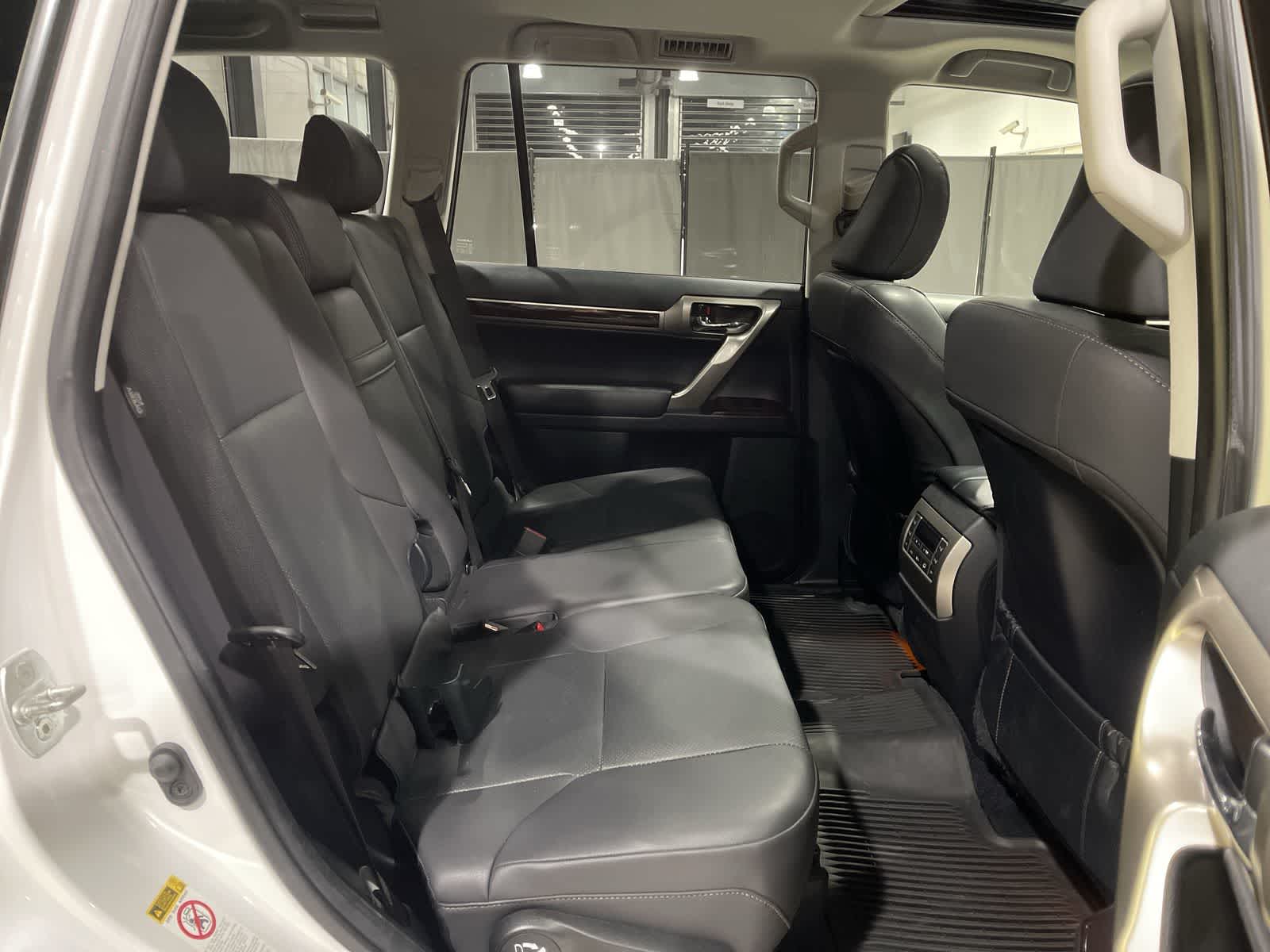 Thumbnail: 2019 Lexus GX - 25