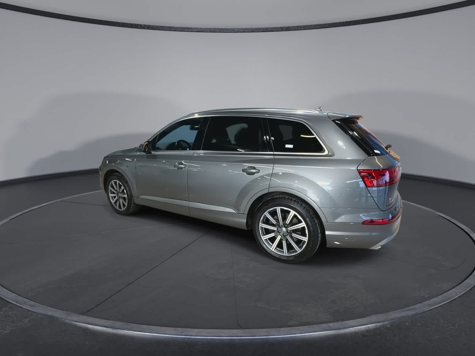 Thumbnail: 2017 Audi Q7 - 8