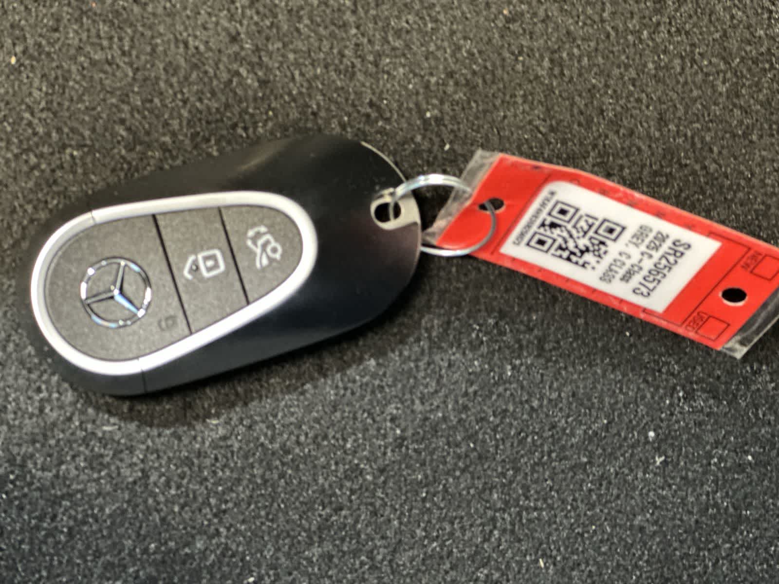 Thumbnail: 2025 Mercedes-Benz C-Class - 32