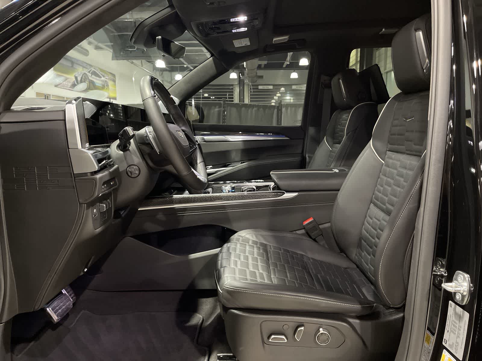 Thumbnail: 2025 Cadillac Escalade - 14