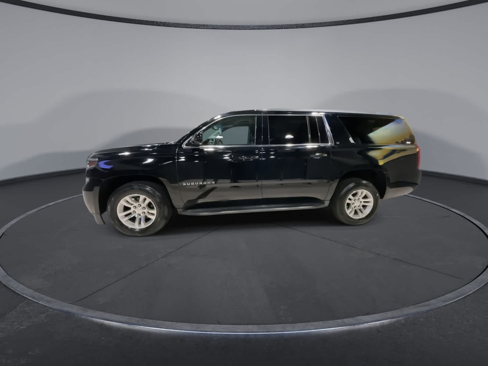 Thumbnail: 2016 Chevrolet Suburban - 7