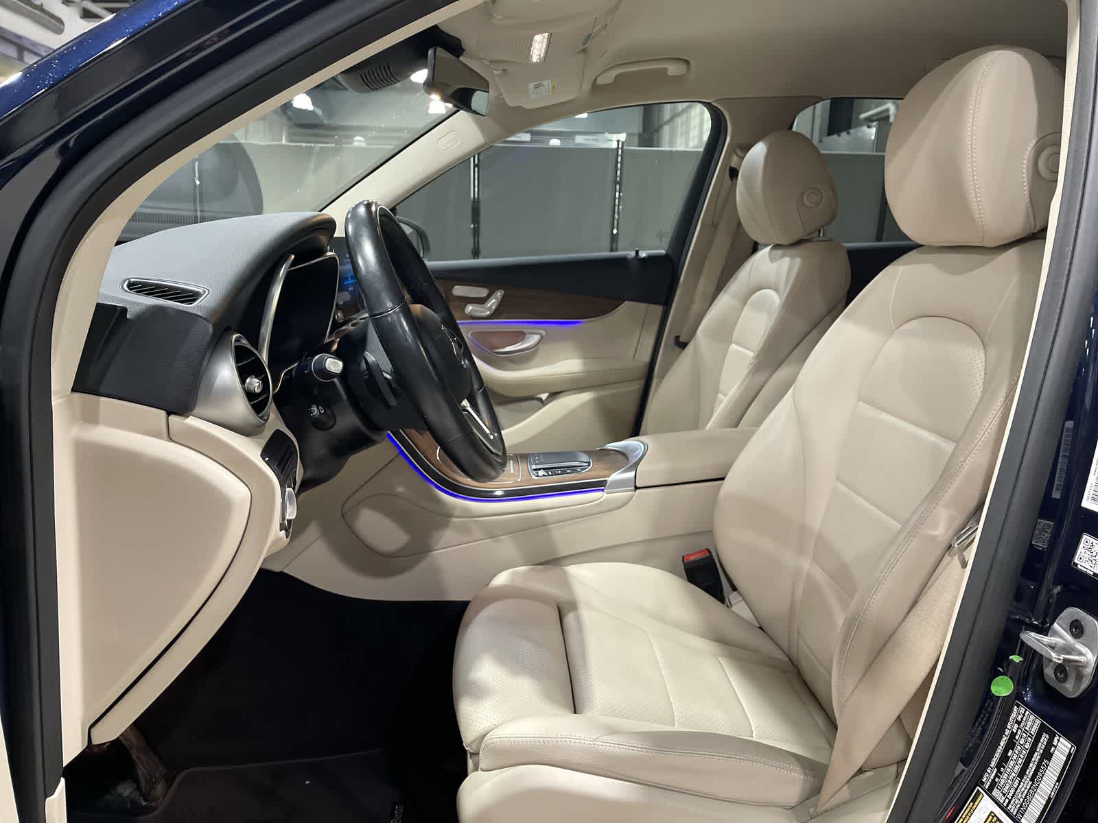 Thumbnail: 2022 Mercedes-Benz GLC - 23