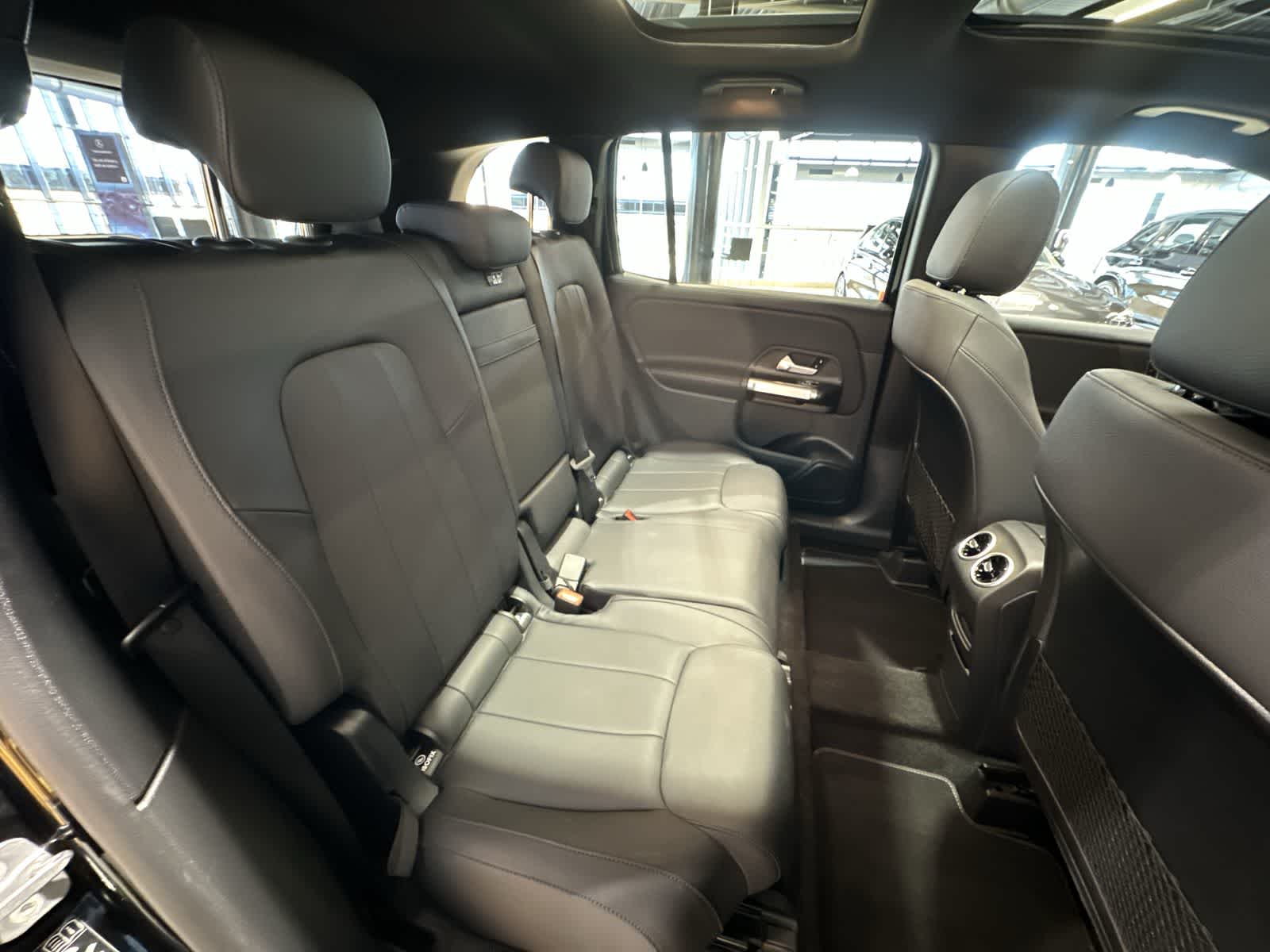 Thumbnail: 2025 Mercedes-Benz GLB - 25