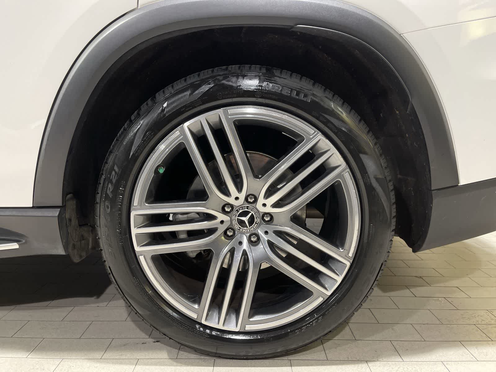 Thumbnail: 2023 Mercedes-Benz GLS - 20