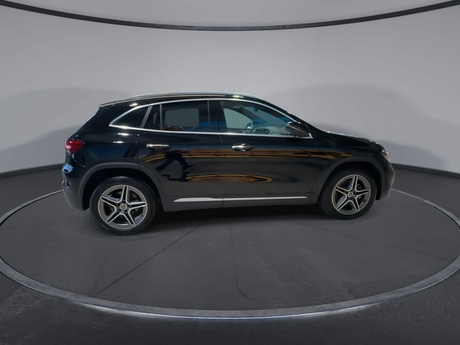 Thumbnail: 2023 Mercedes-Benz GLA - 12