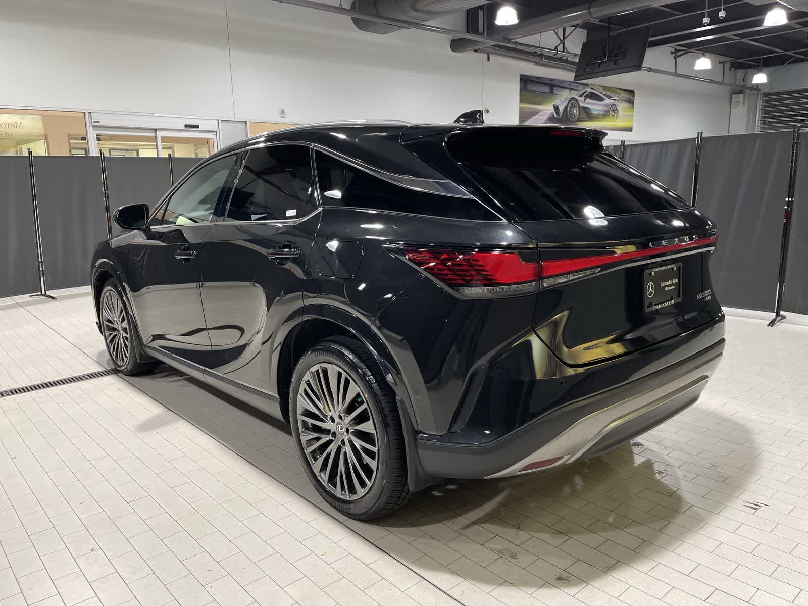 Thumbnail: 2023 Lexus RX - 16