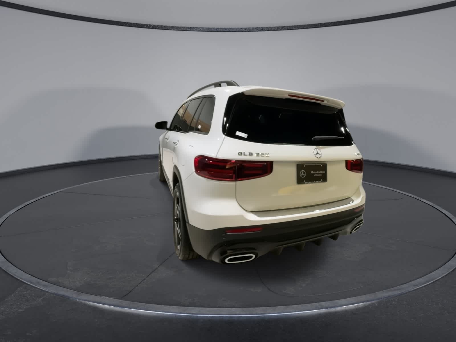 Thumbnail: 2025 Mercedes-Benz GLB - 9