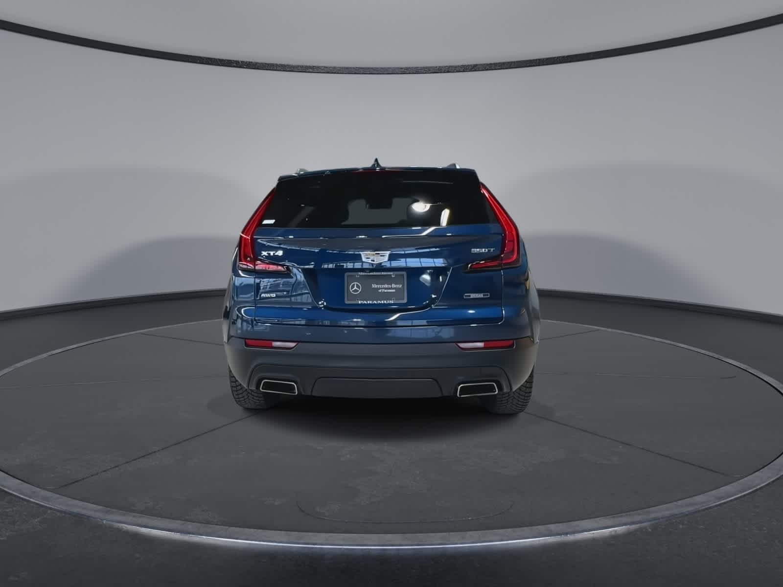 Thumbnail: 2021 Cadillac XT4 - 10