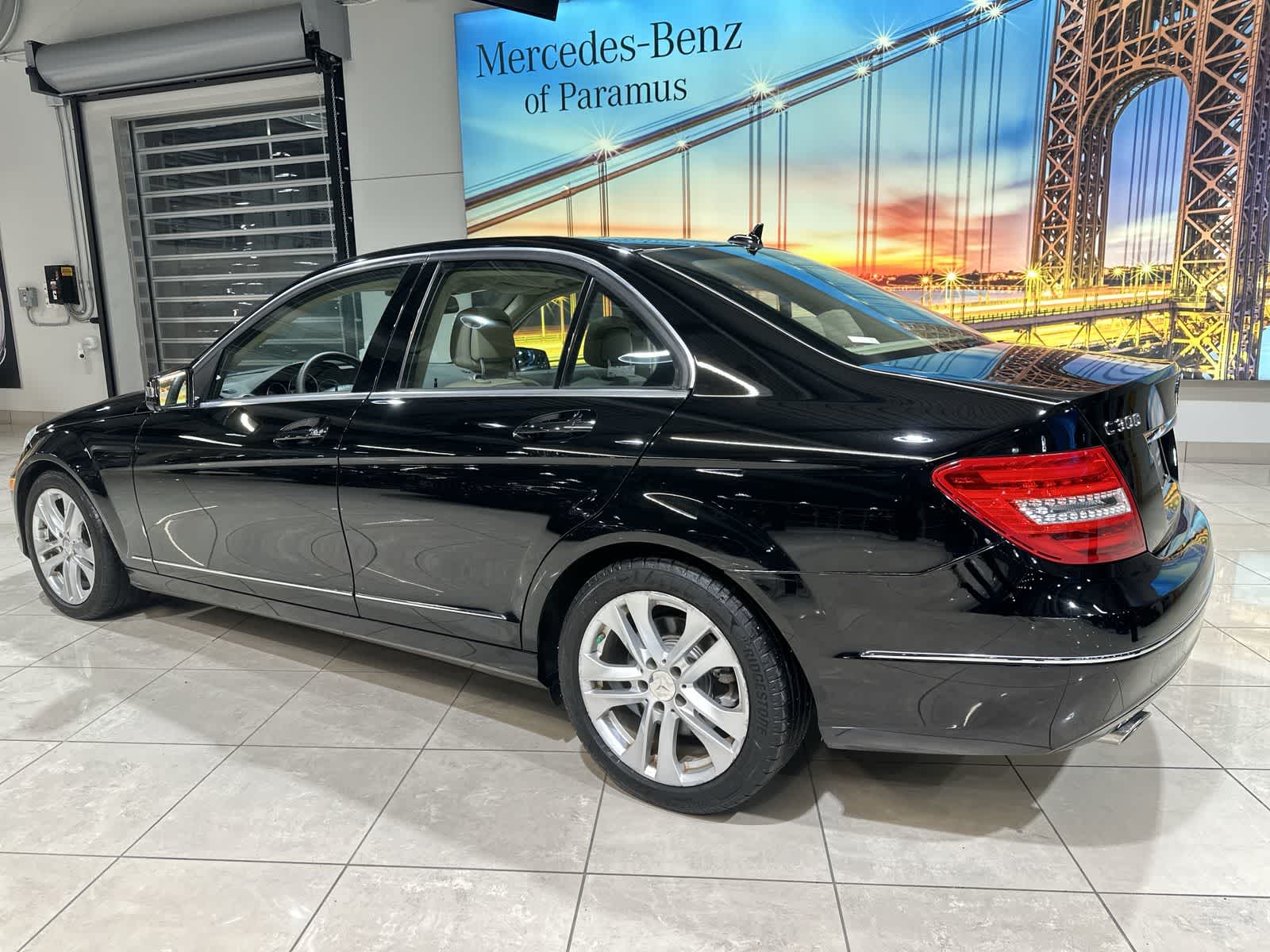 Thumbnail: 2014 Mercedes-Benz C-Class - 16