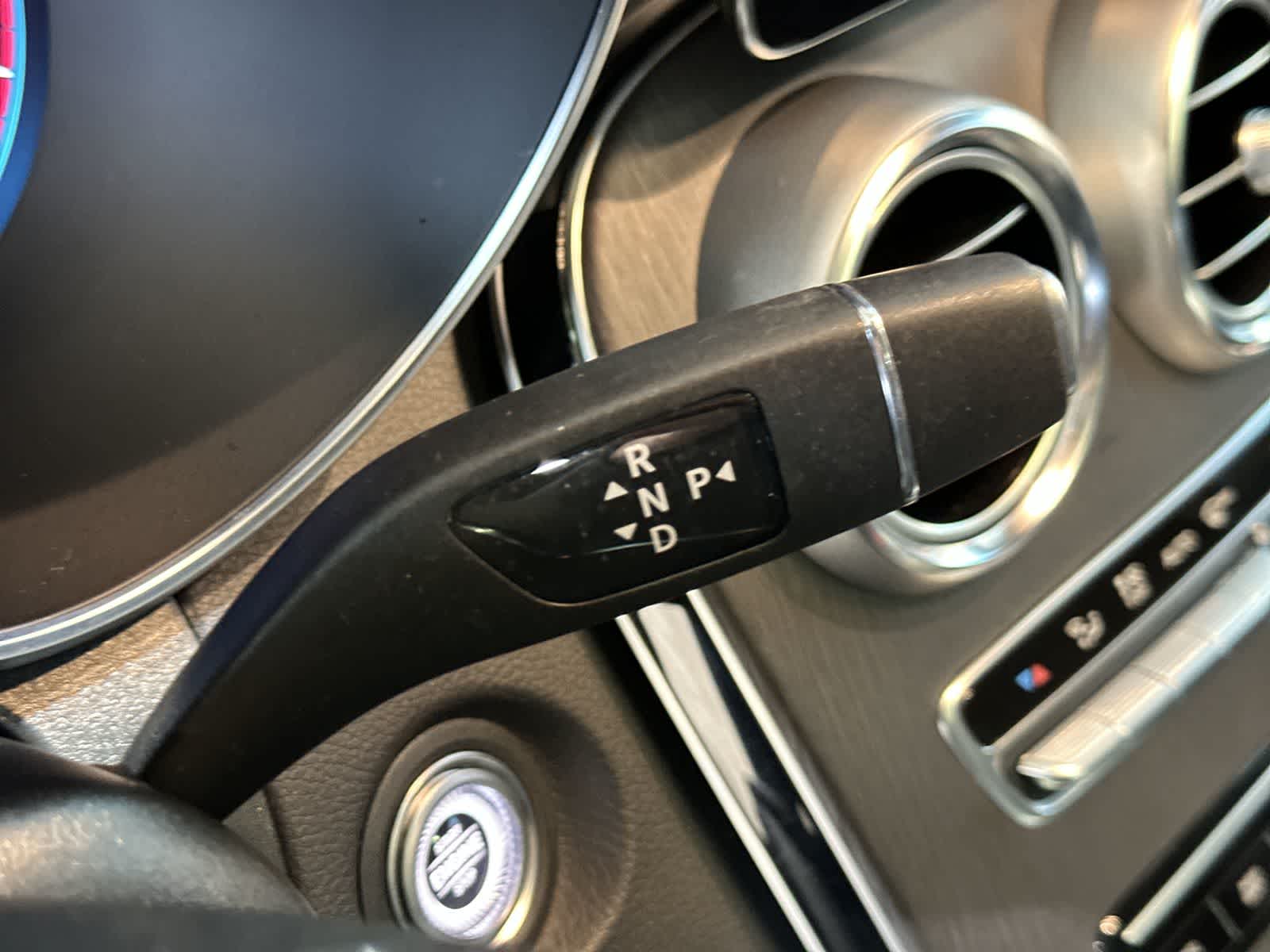 Thumbnail: 2022 Mercedes-Benz GLC - 29