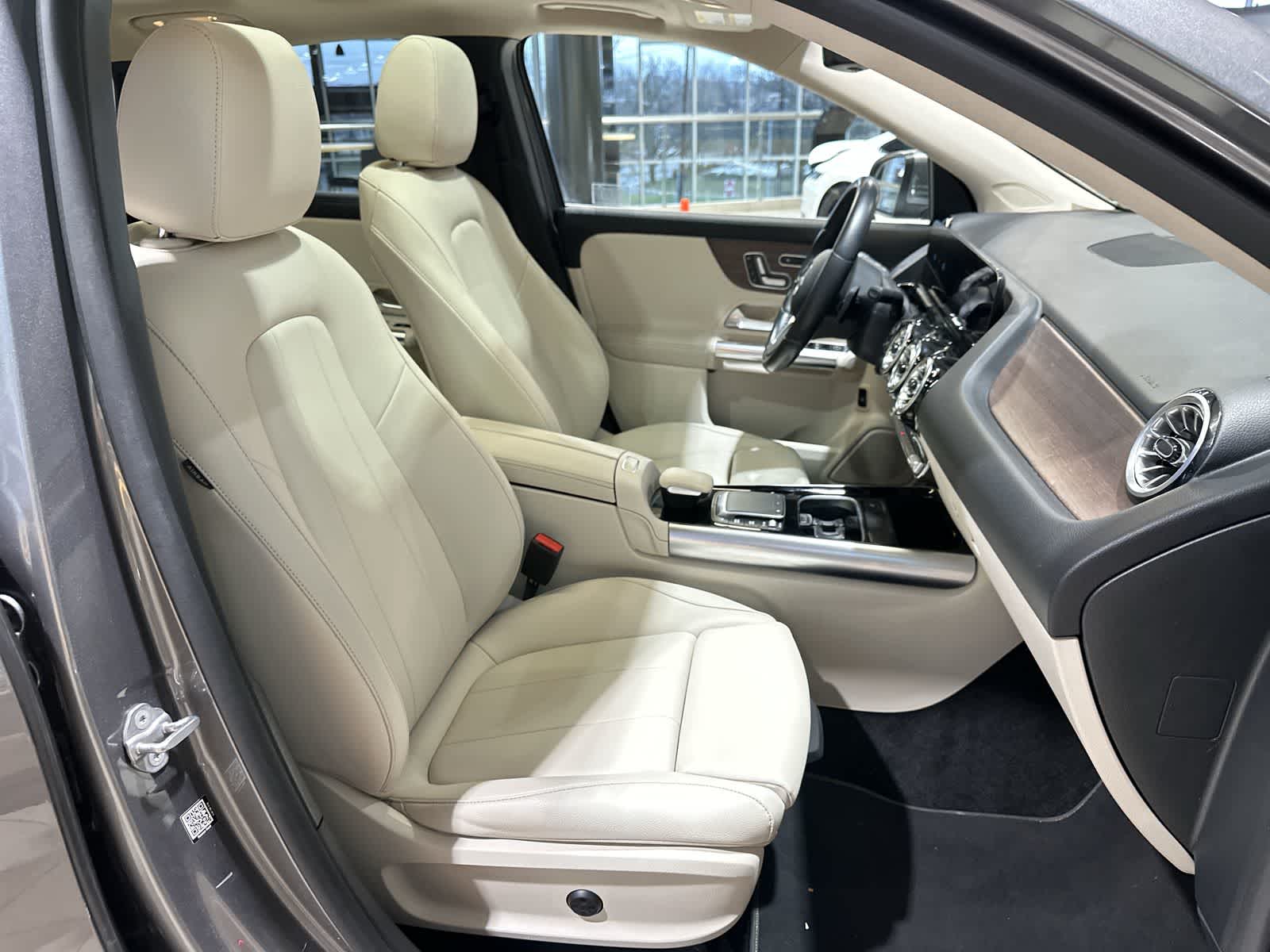 Thumbnail: 2023 Mercedes-Benz GLA - 26