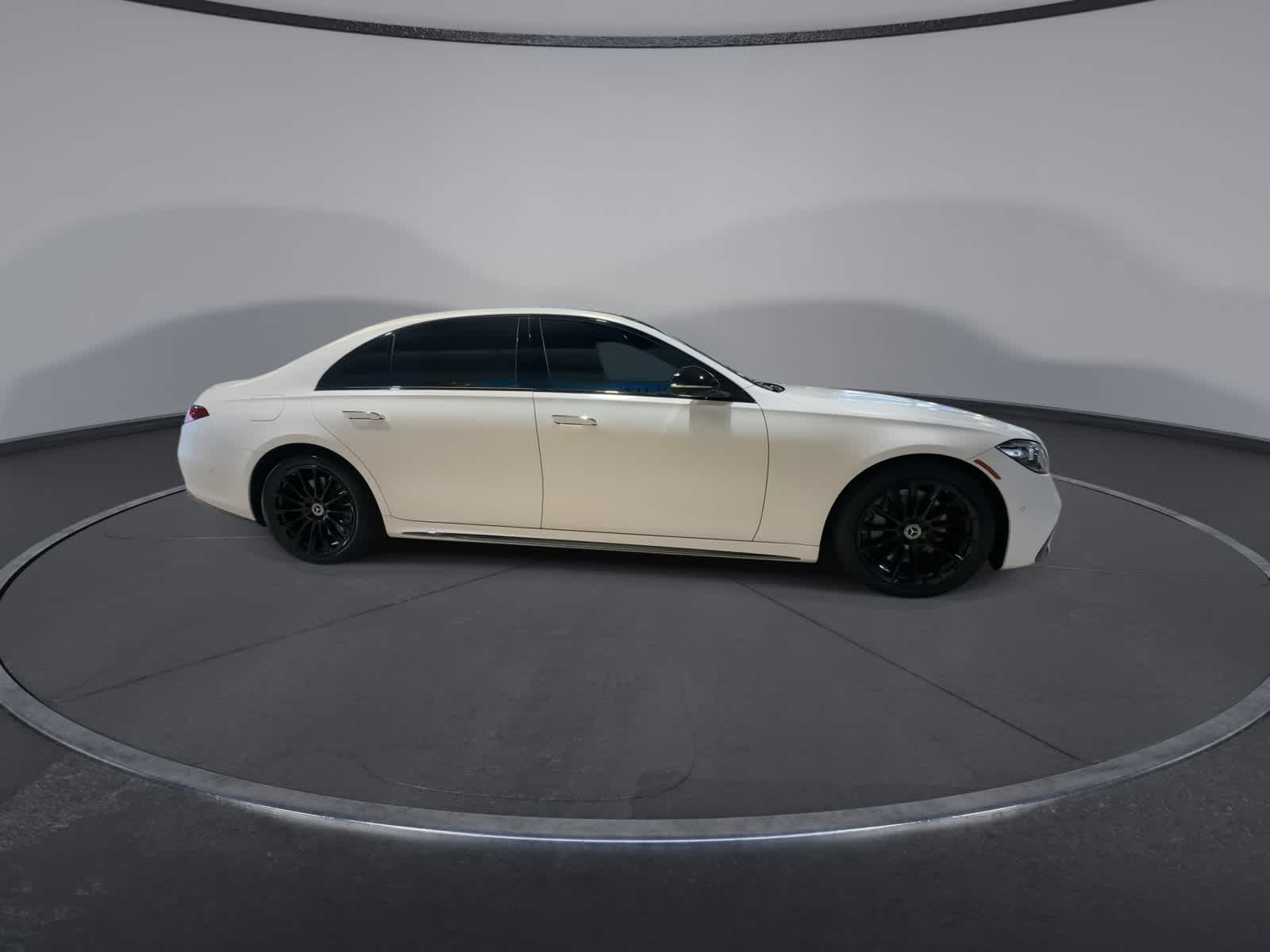 Thumbnail: 2023 Mercedes-Benz S-Class - 13