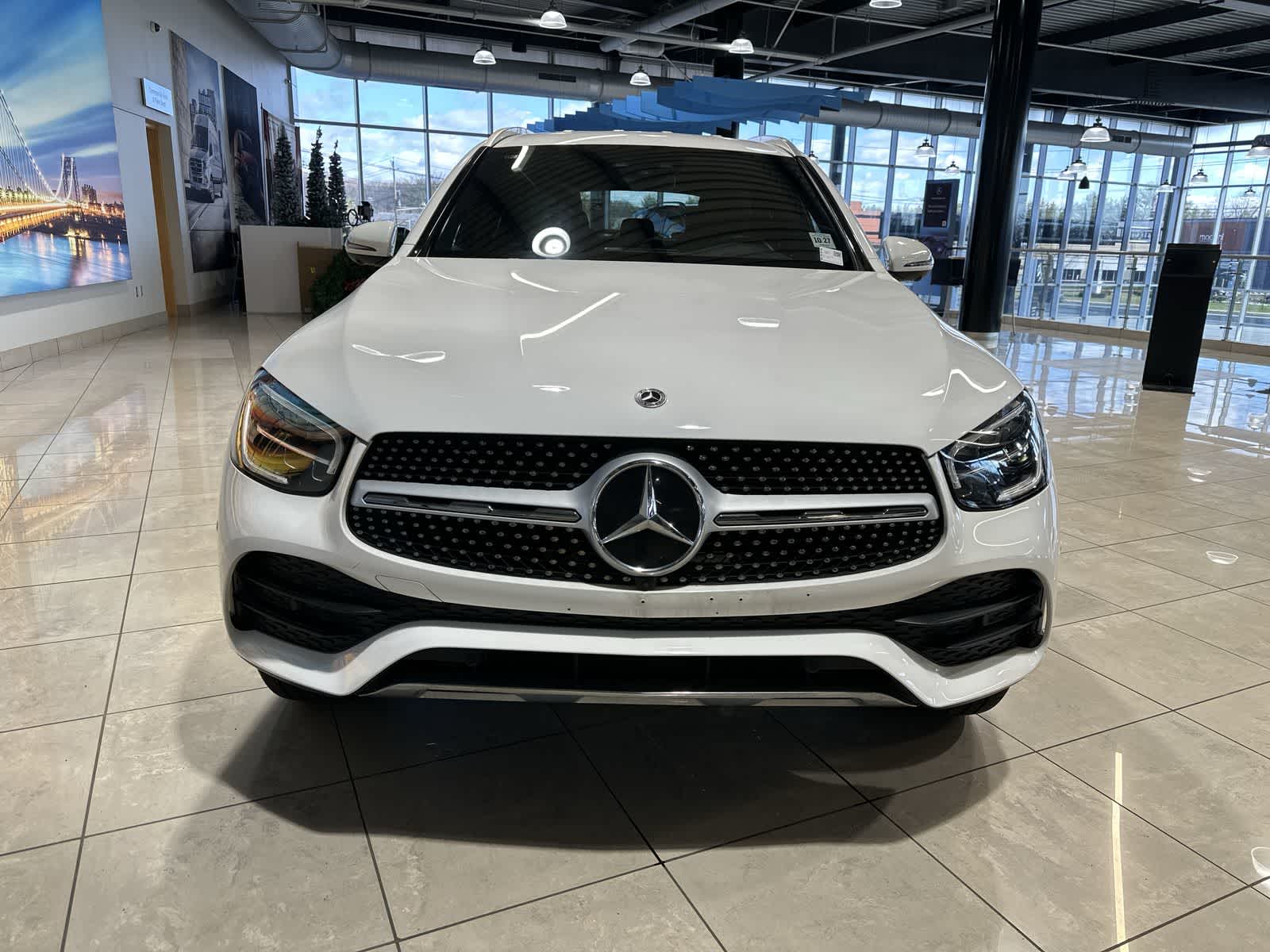 Thumbnail: 2022 Mercedes-Benz GLC - 18