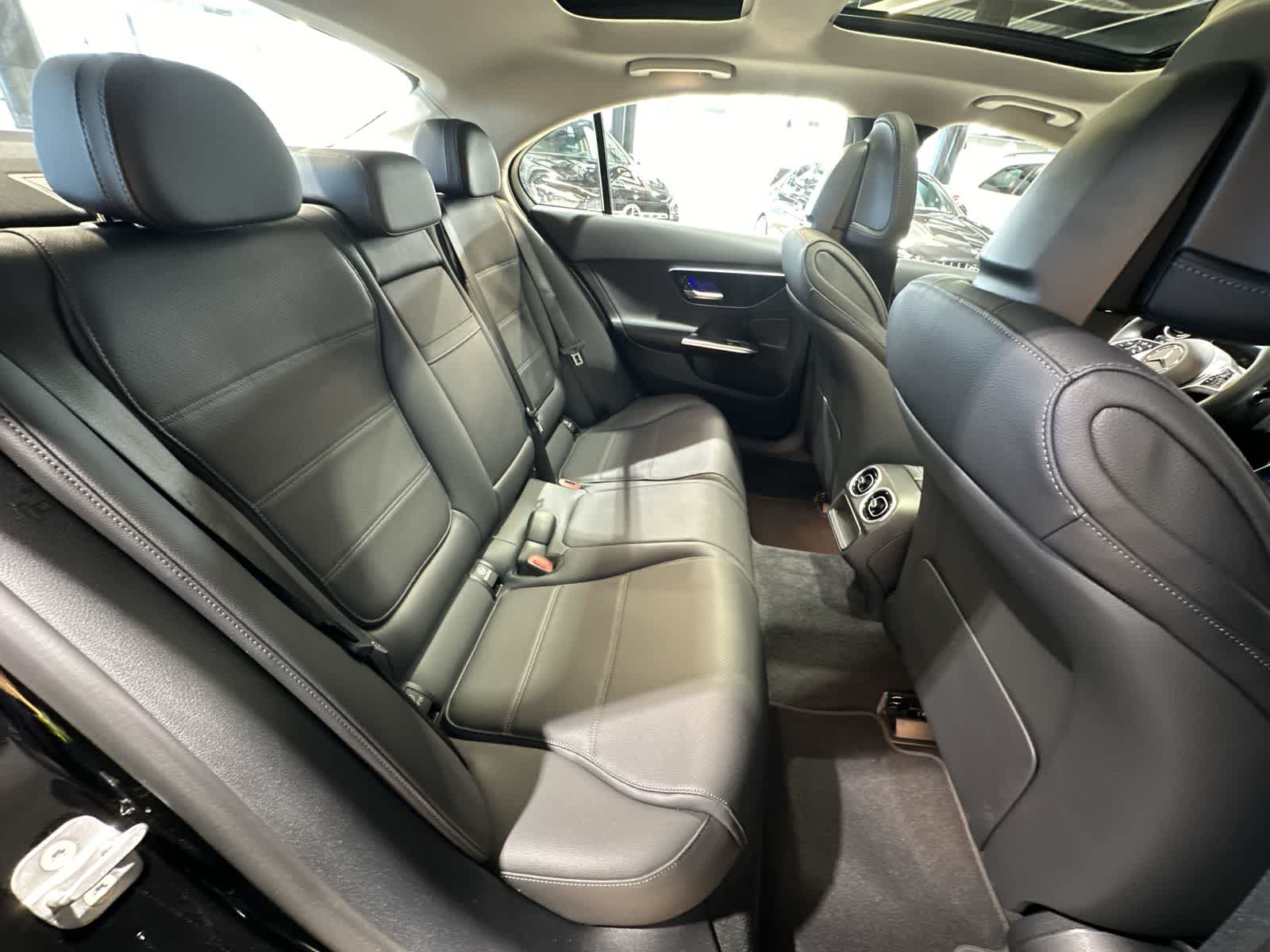 Thumbnail: 2025 Mercedes-Benz C-Class - 25