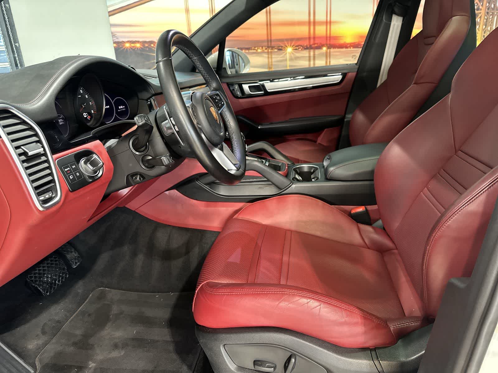 Thumbnail: 2022 Porsche Cayenne - 14