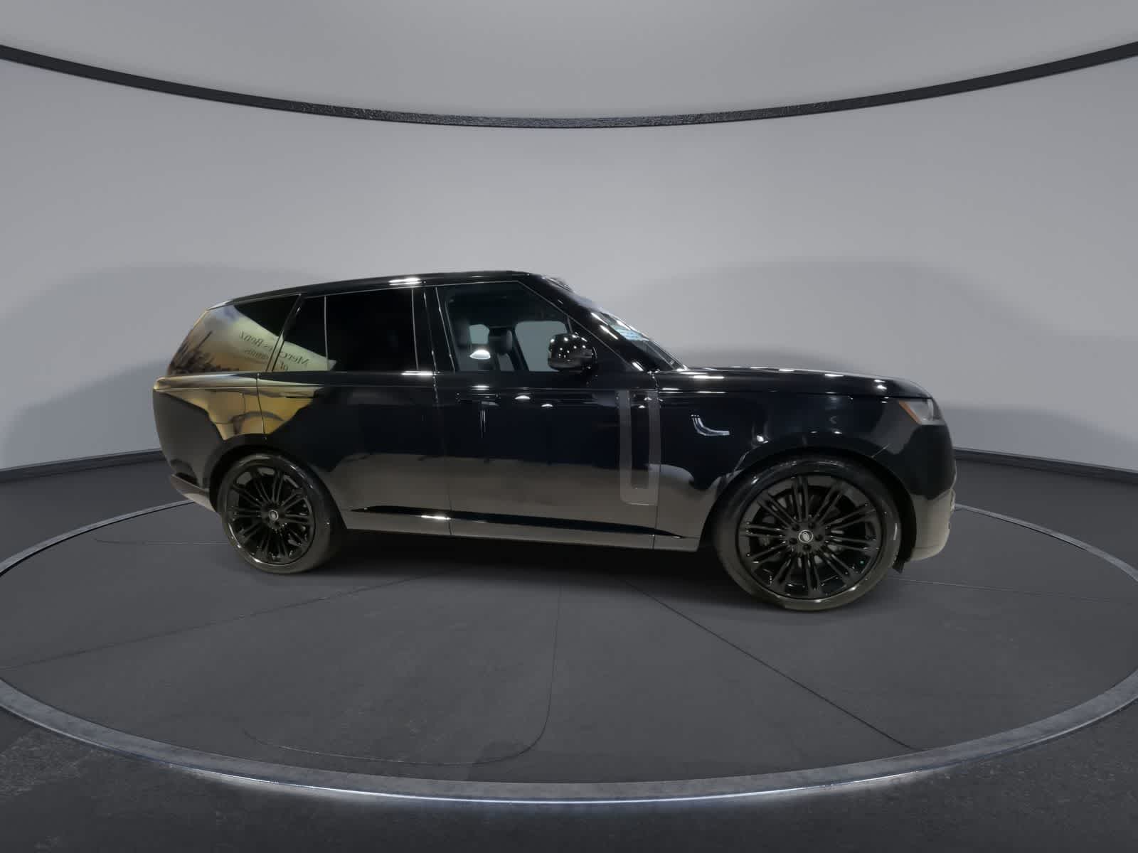 Thumbnail: 2023 Land Rover Range Rover - 2