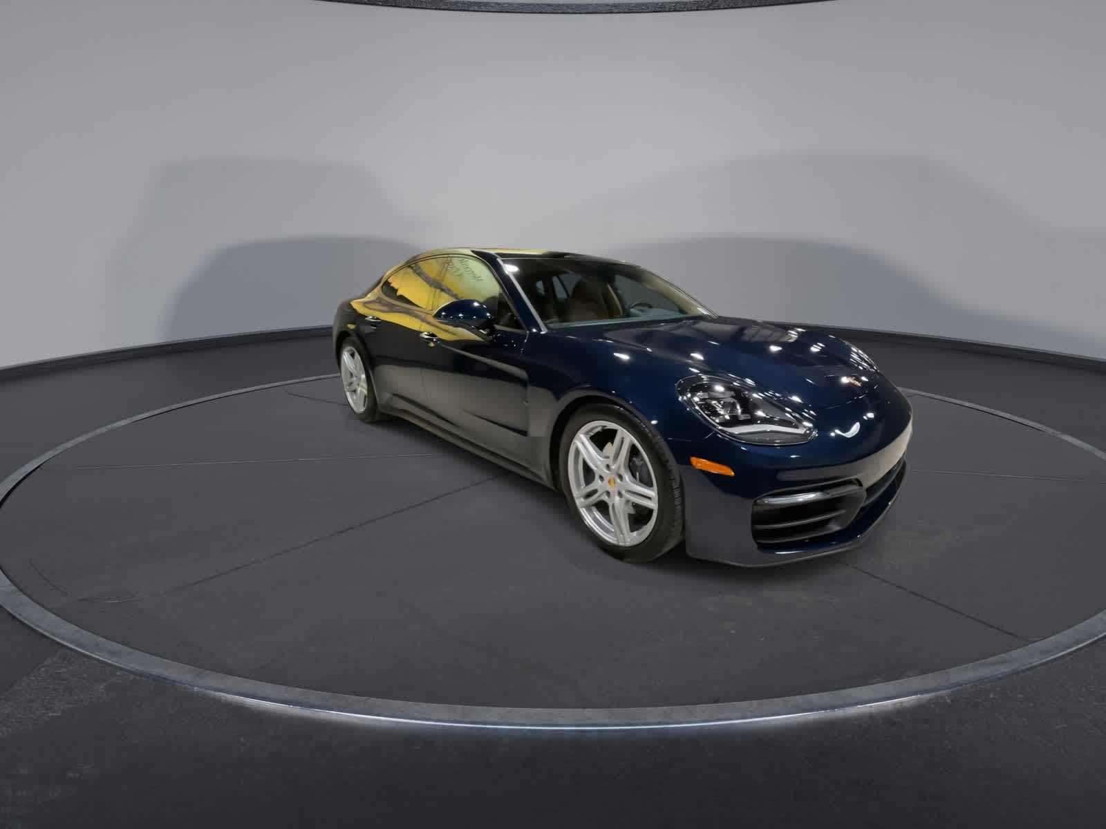 Thumbnail: 2022 Porsche Panamera - 4