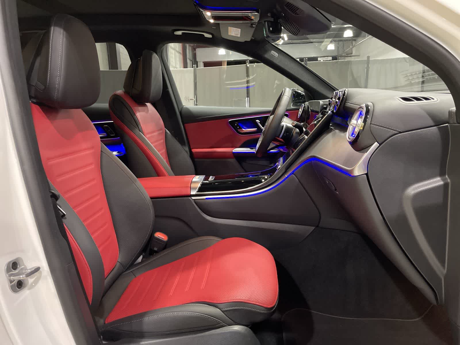 Thumbnail: 2025 Mercedes-Benz GLC - 26