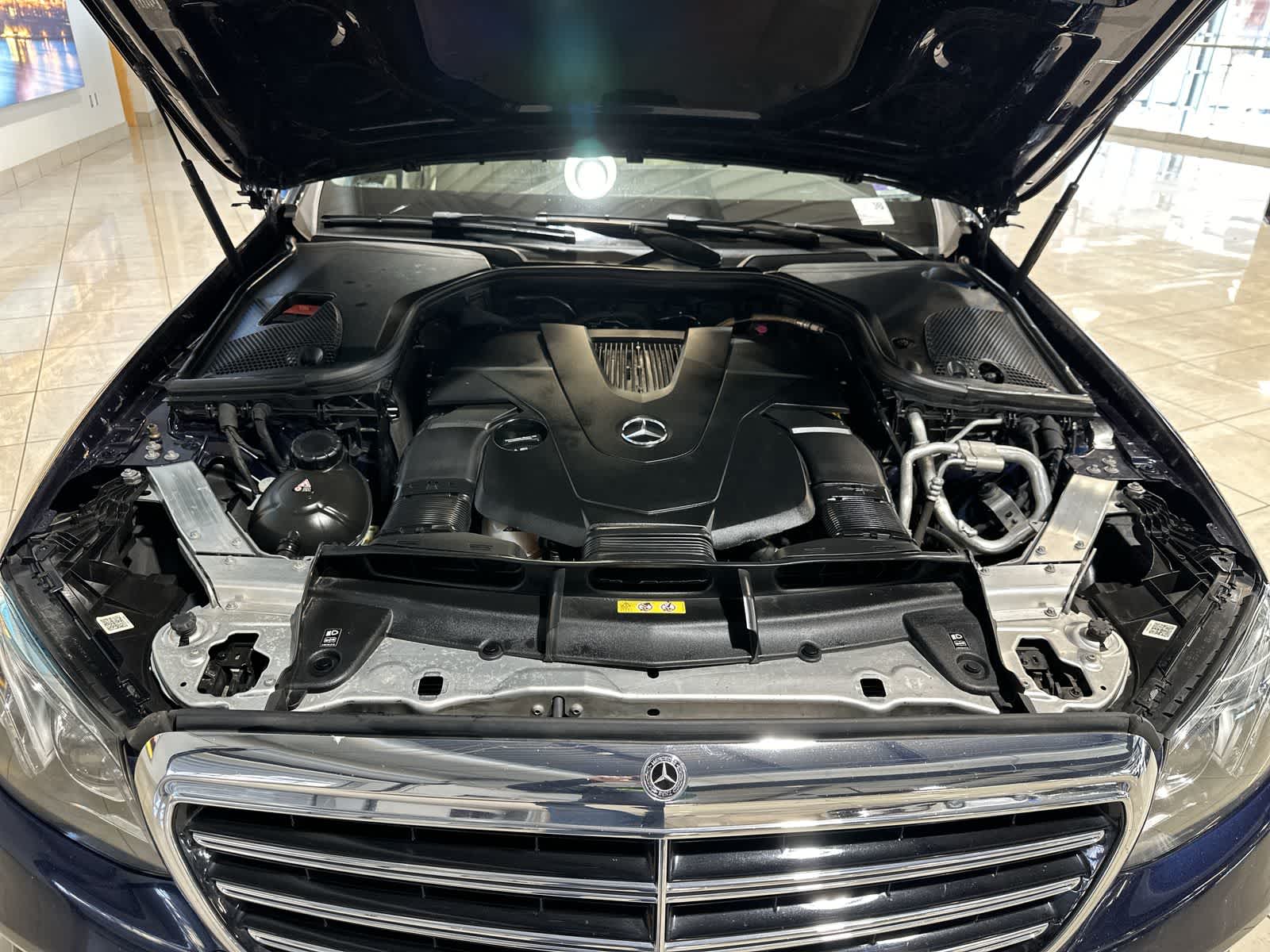 Thumbnail: 2019 Mercedes-Benz E-Class - 21