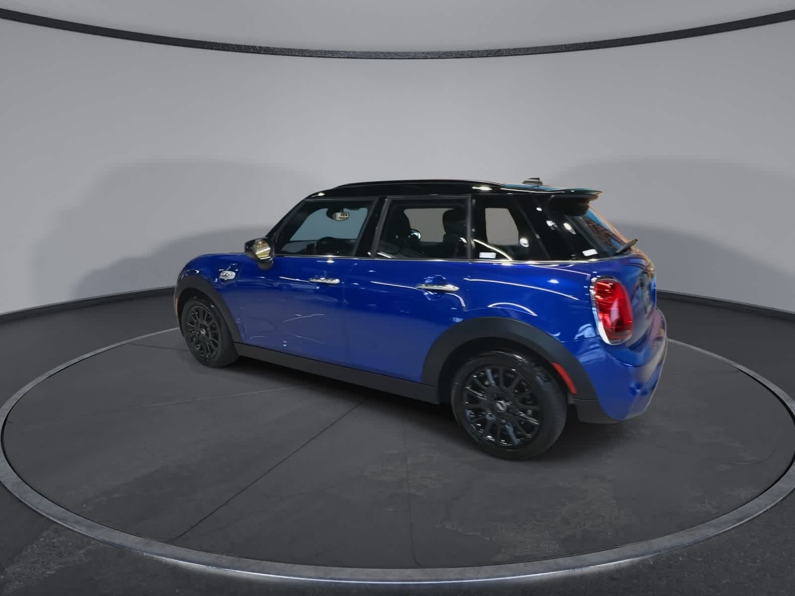 Thumbnail: 2021 MINI Cooper Hardtop - 8
