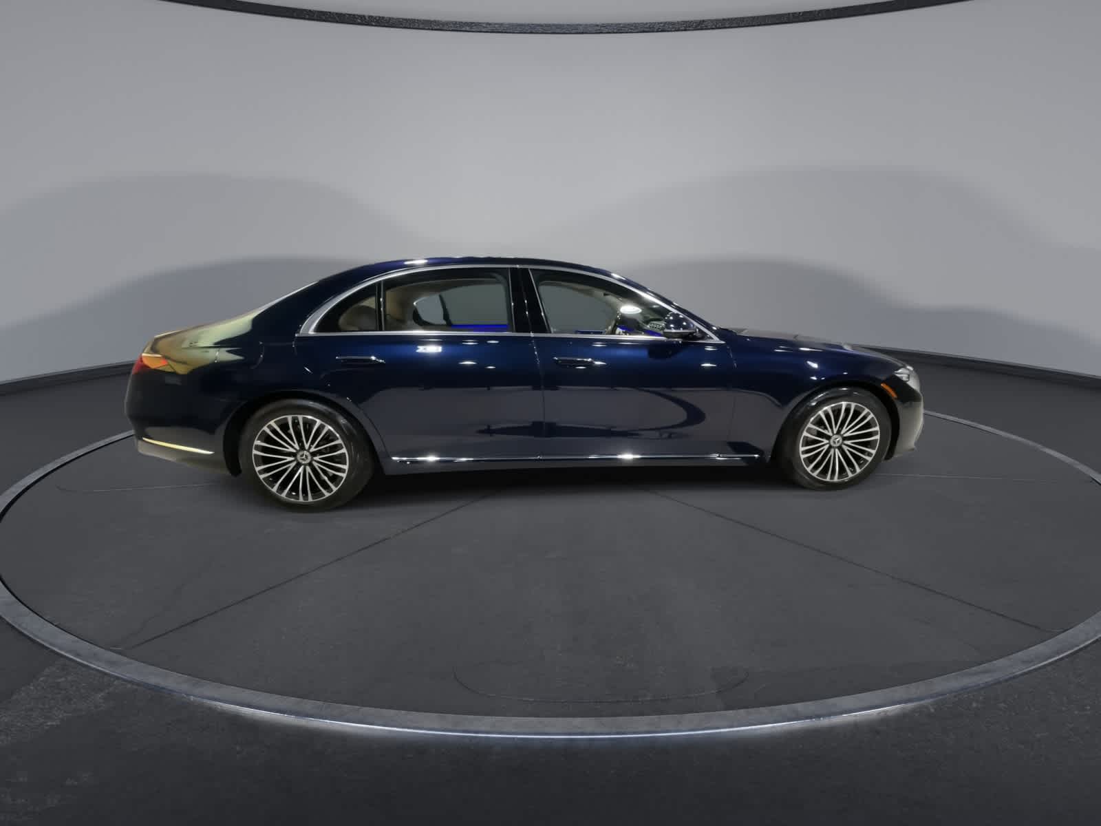 Thumbnail: 2024 Mercedes-Benz S-Class - 13