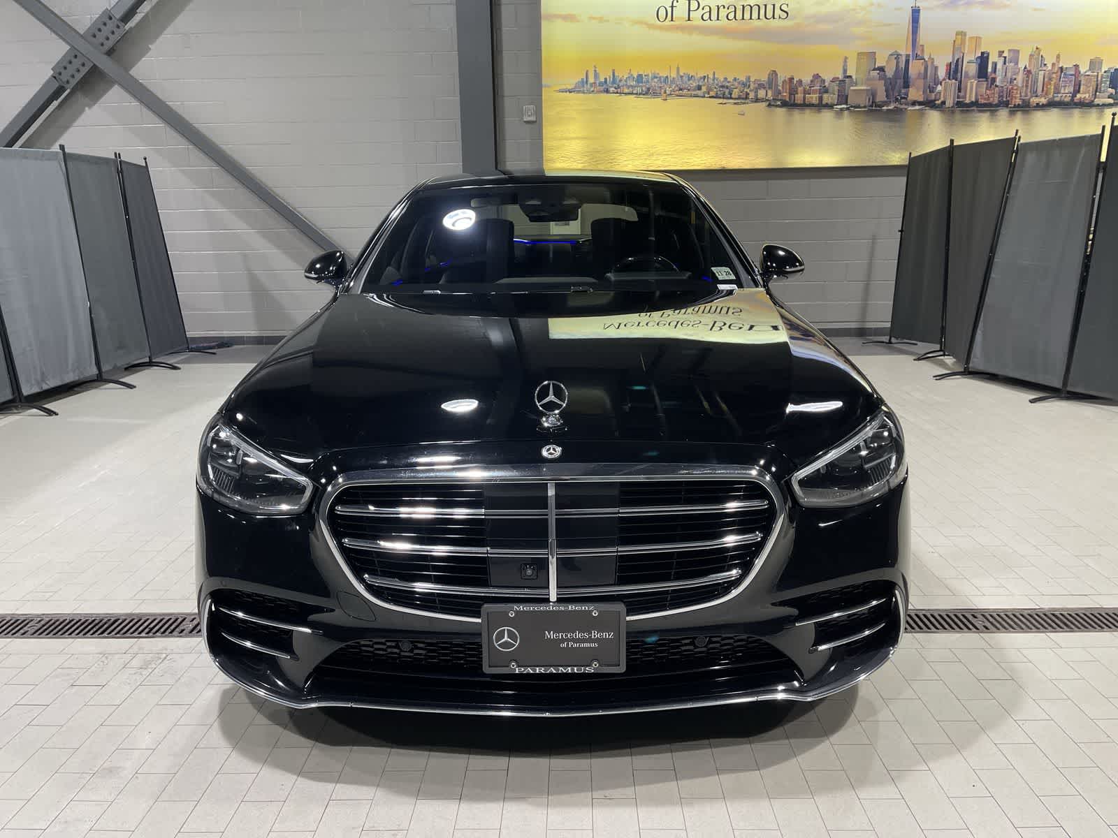 Thumbnail: 2023 Mercedes-Benz S-Class - 18