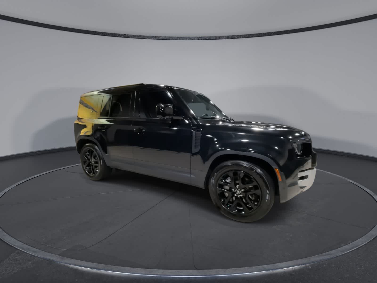 Thumbnail: 2023 Land Rover Defender - 3