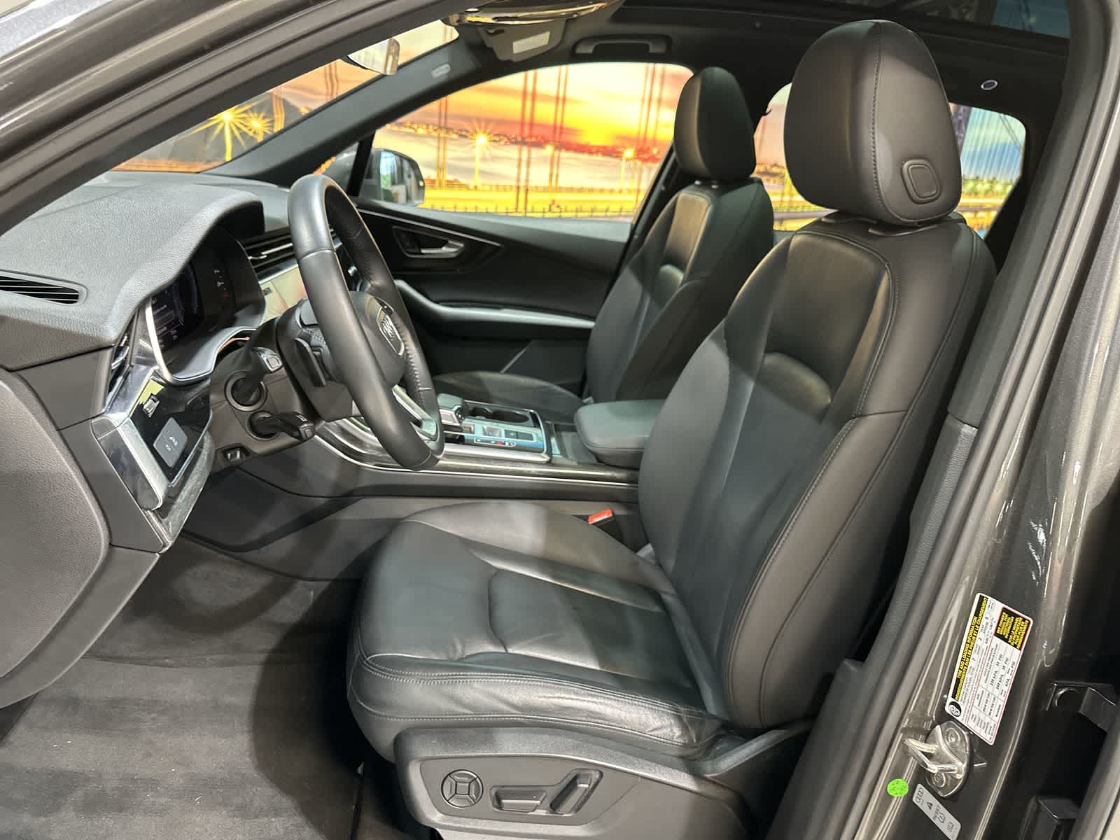 Thumbnail: 2020 Audi Q7 - 23