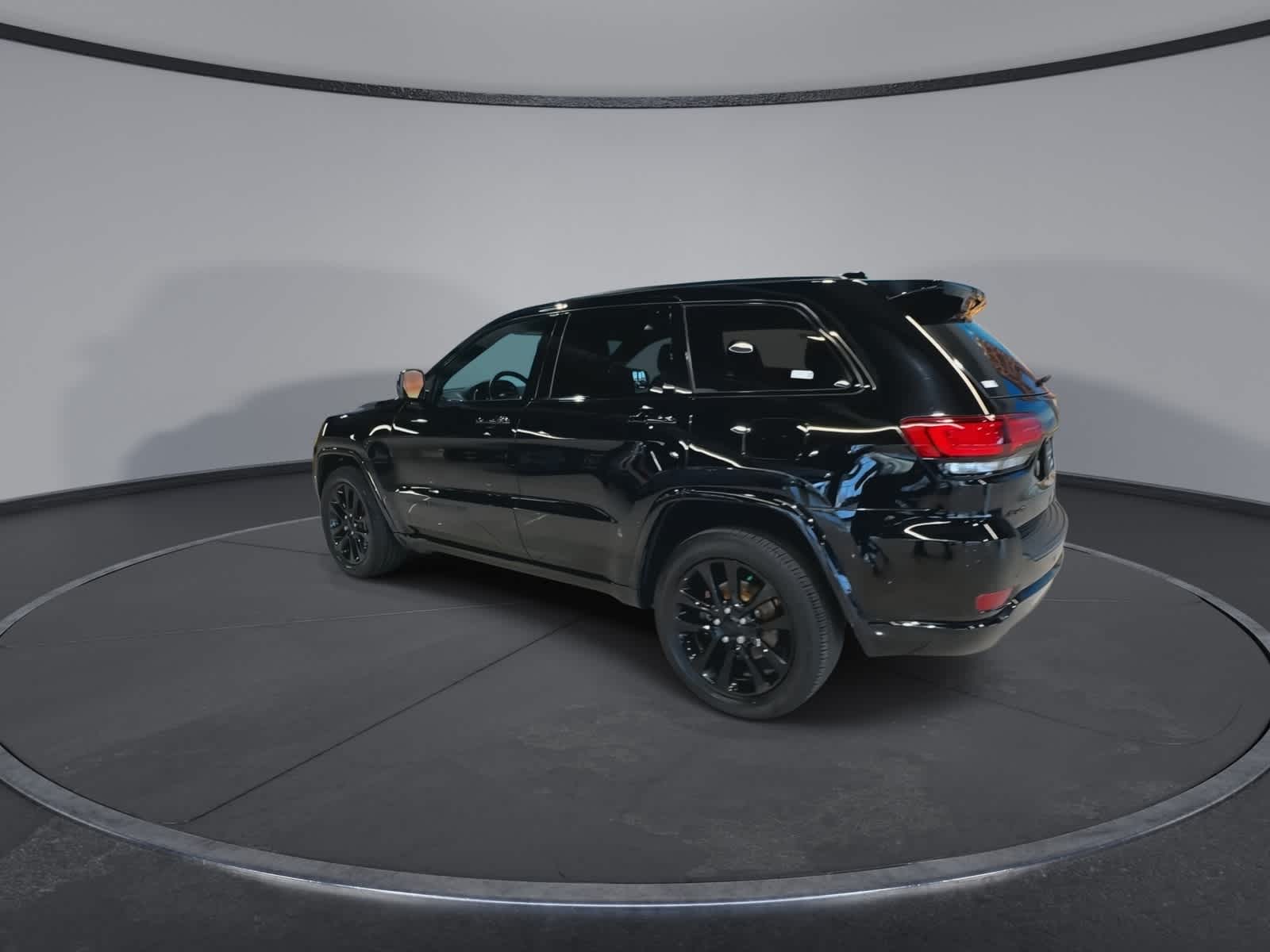 Thumbnail: 2020 Jeep Grand Cherokee - 8