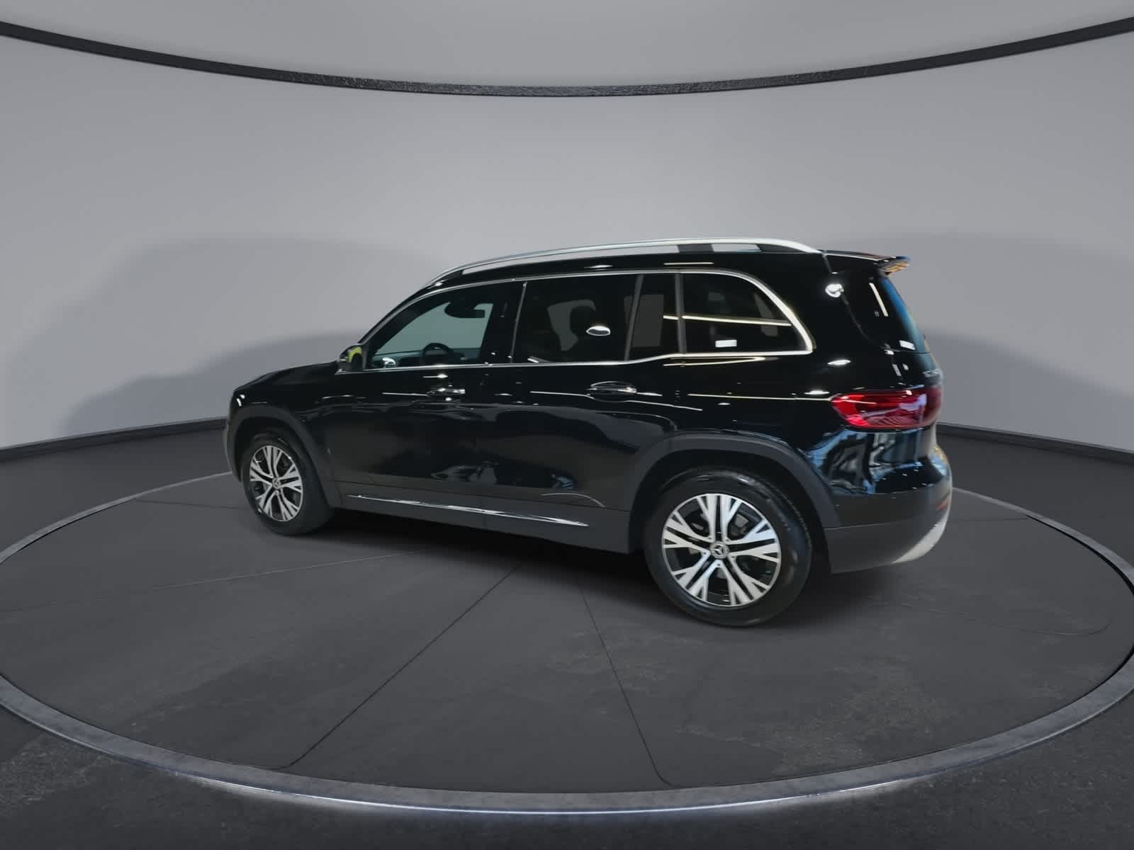 Thumbnail: 2026 Mercedes-Benz GLB - 10