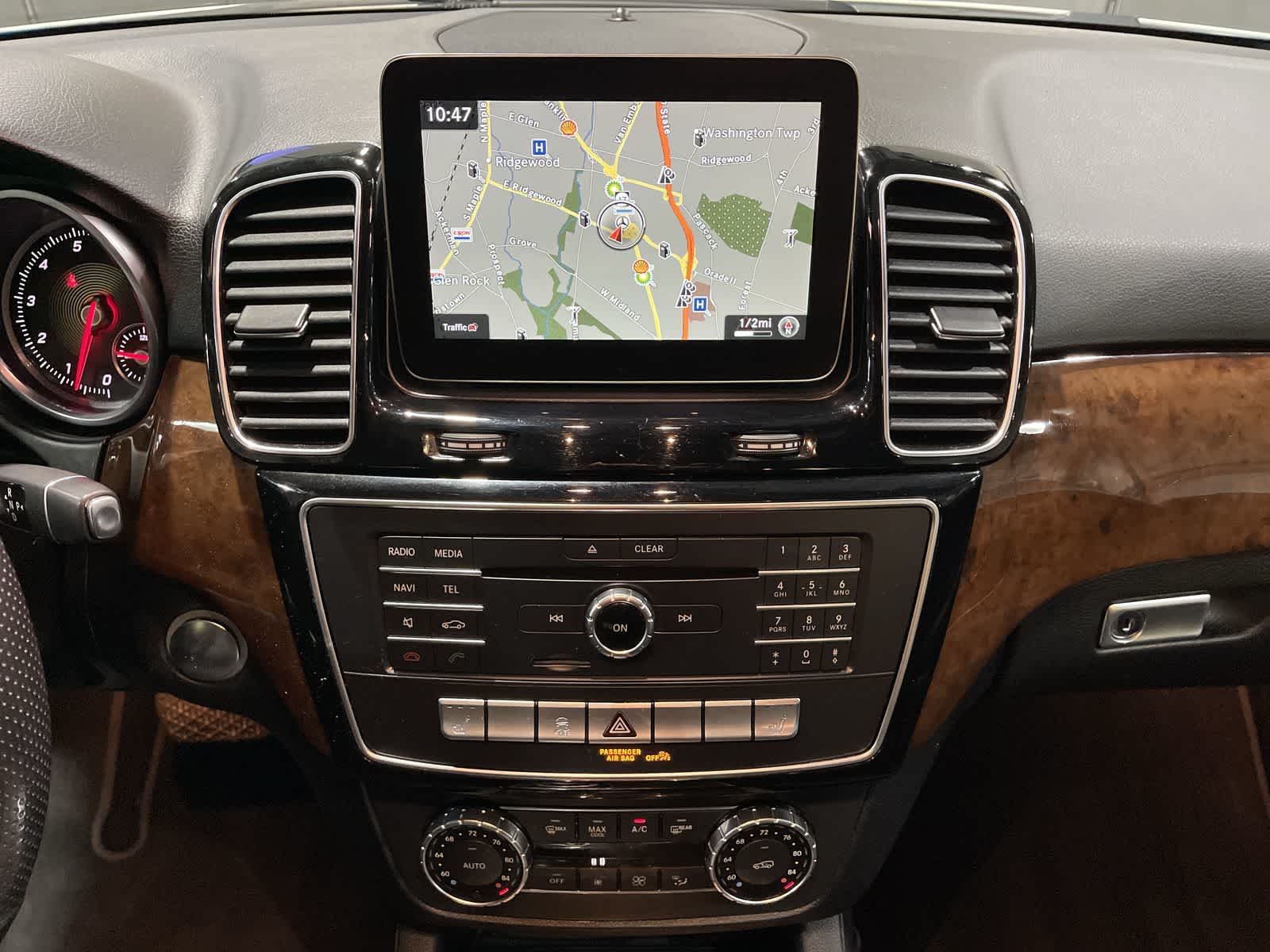 Thumbnail: 2016 Mercedes-Benz GLE - 28