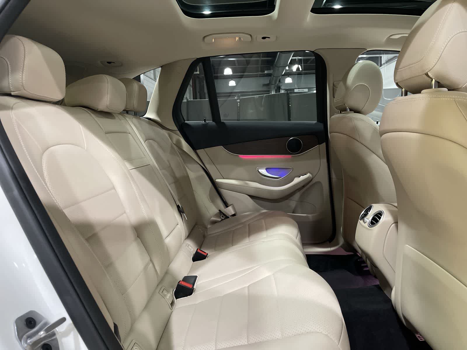 Thumbnail: 2022 Mercedes-Benz GLC - 25