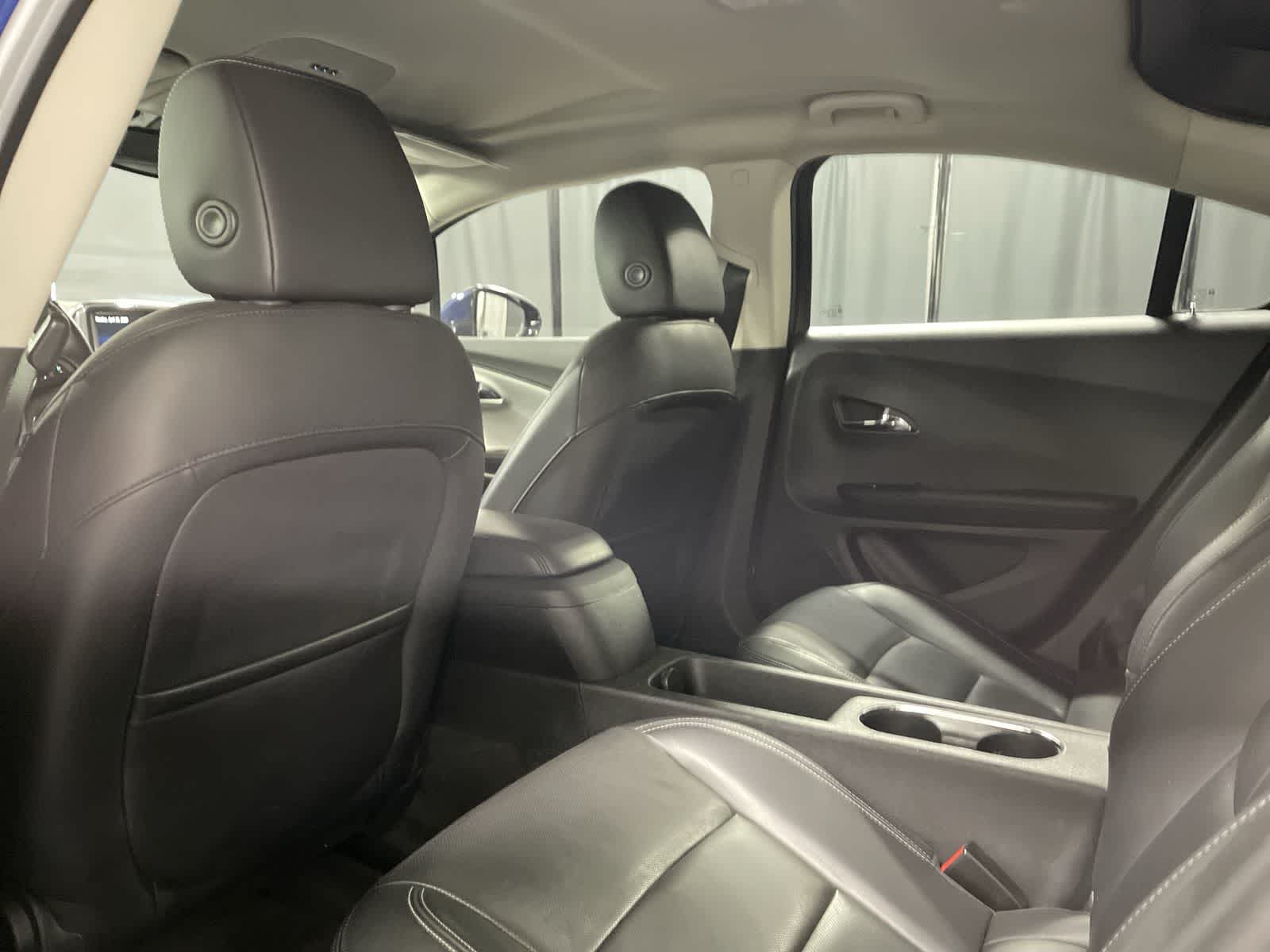 Thumbnail: 2012 Chevrolet Volt - 24